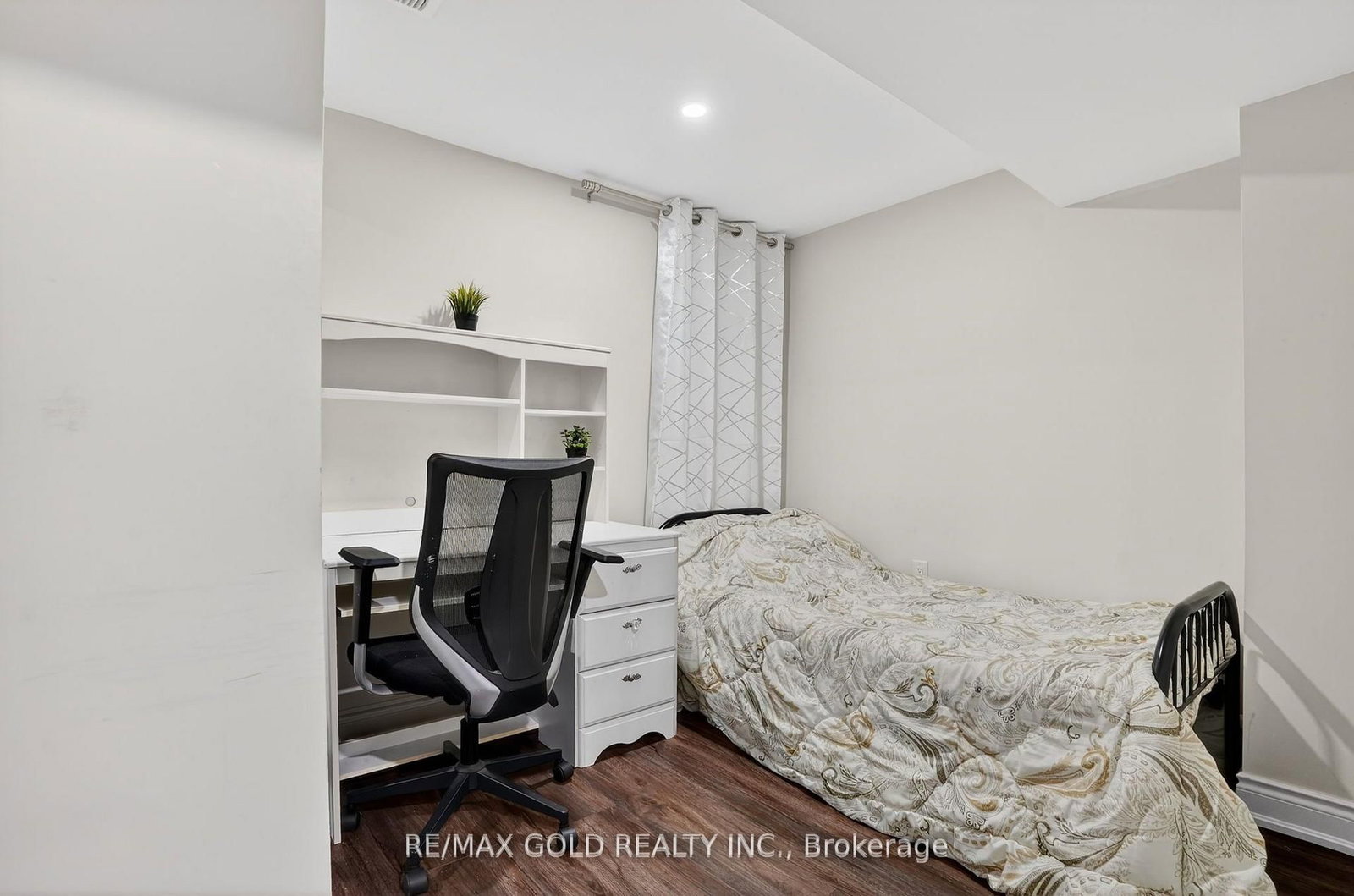 Detached House for sale at 25 Spencer Drive, Brampton, Ontario, L7A 2A2 - Fletcher's Meadow - MLS: W12981636