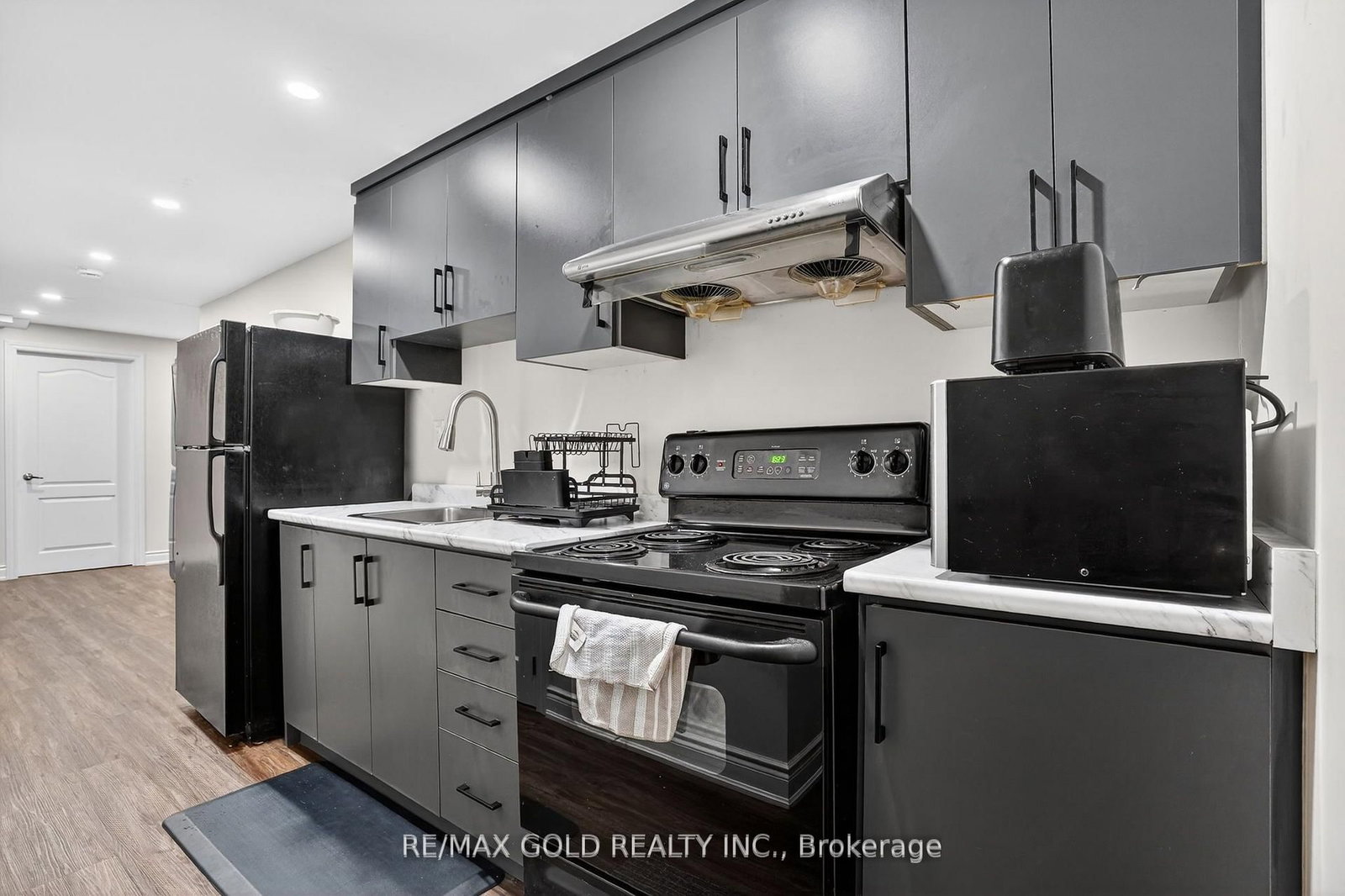 Detached House for sale at 25 Spencer Drive, Brampton, Ontario, L7A 2A2 - Fletcher's Meadow - MLS: W12981636