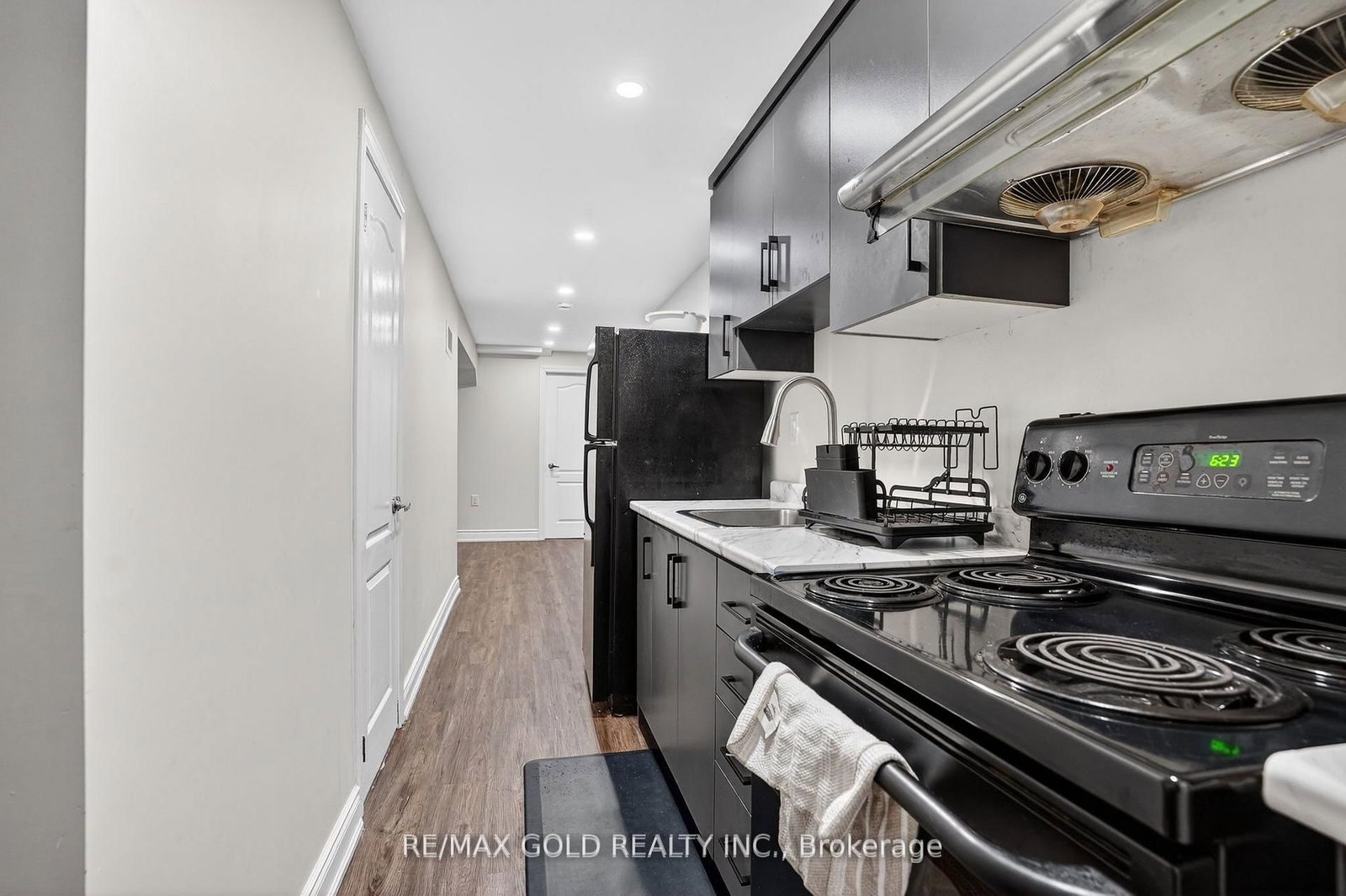 Detached House for sale at 25 Spencer Drive, Brampton, Ontario, L7A 2A2 - Fletcher's Meadow - MLS: W12981636