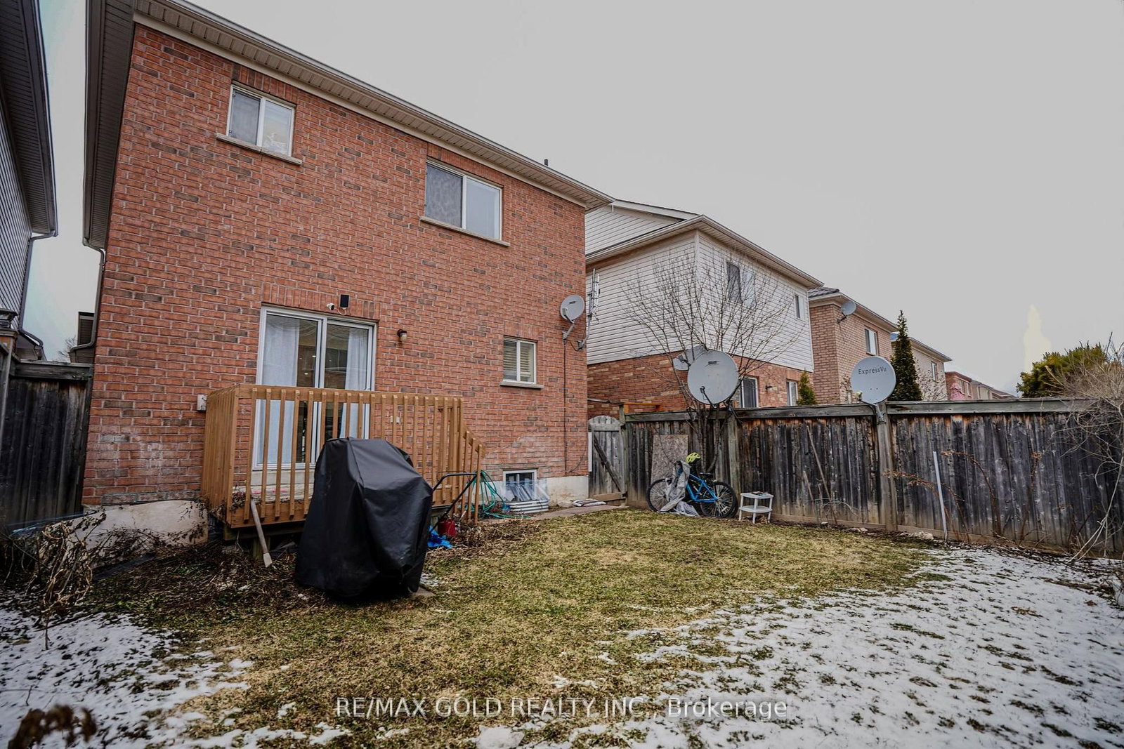 Detached House for sale at 25 Spencer Drive, Brampton, Ontario, L7A 2A2 - Fletcher's Meadow - MLS: W12981636