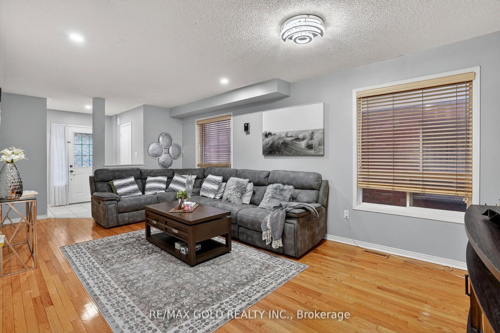 Detached House for sale at 25 Spencer Drive, Brampton, Ontario, L7A 2A2 - Fletcher's Meadow - MLS: W12981636