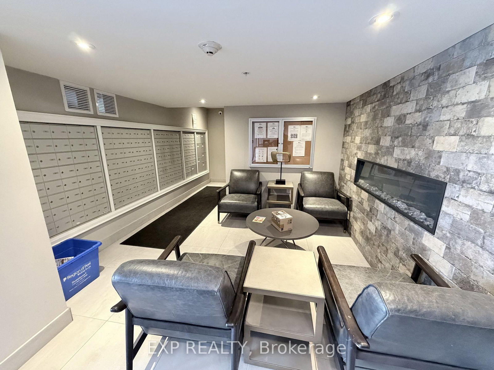 610 Farmstead Drive, Unit 513 - Photo 18