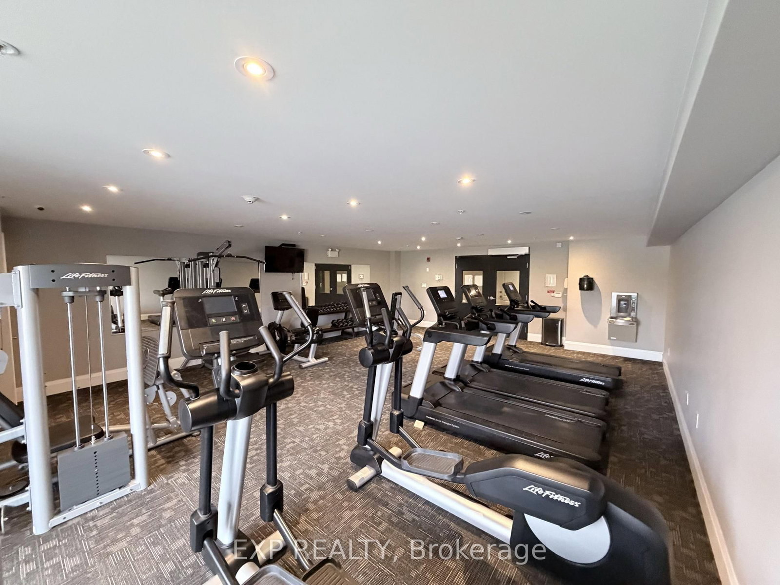 610 Farmstead Drive, Unit 513 - Photo 20