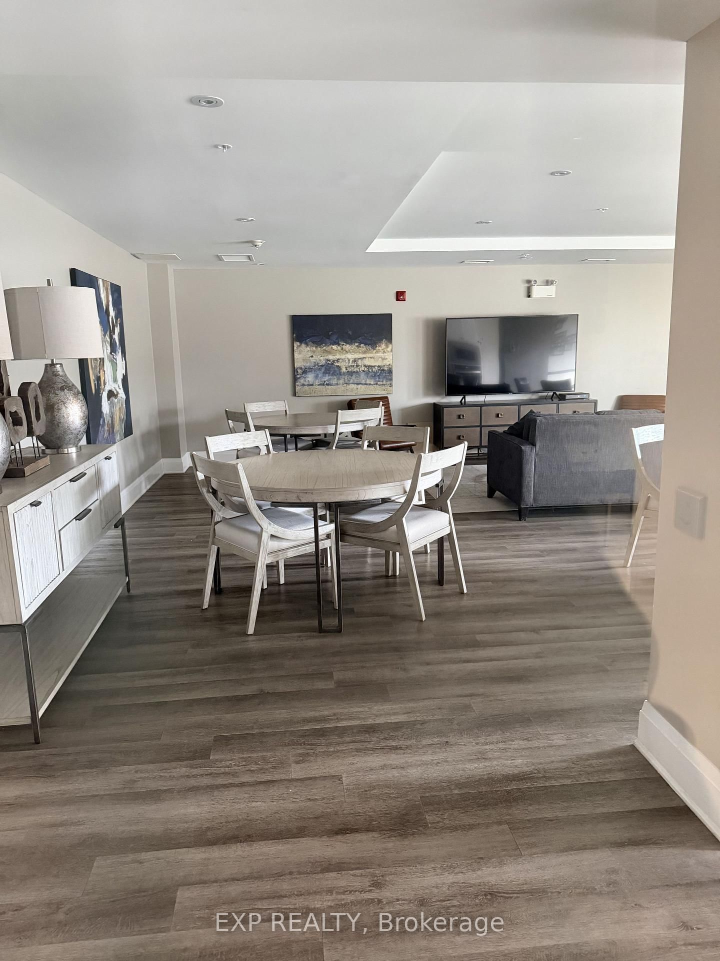 610 Farmstead Drive, Unit 513 - Photo 21