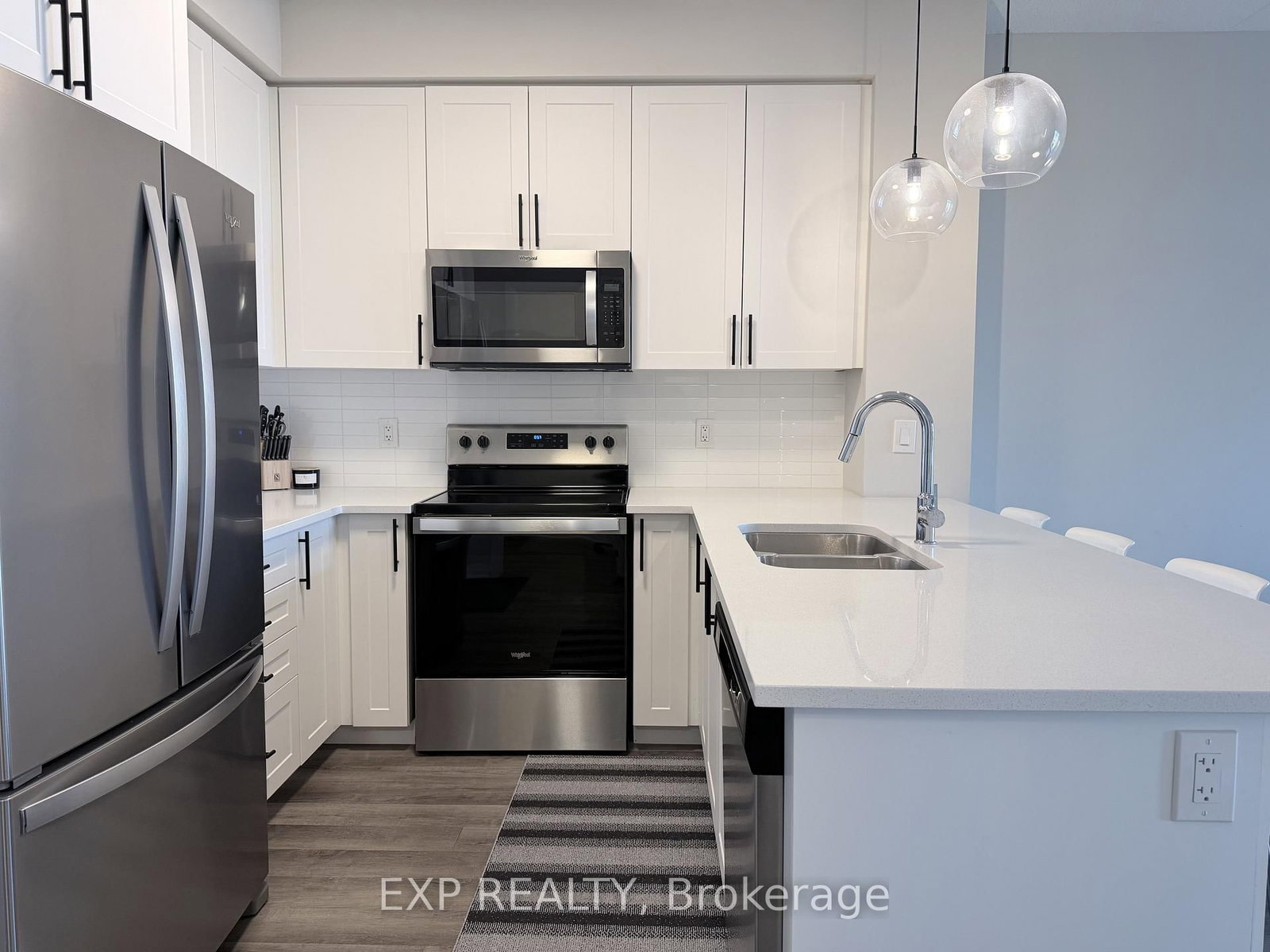 610 Farmstead Drive, Unit 513 - Photo 4