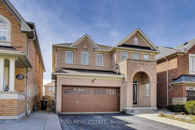 232 Thorndale Rd, Brampton, L6P 3H5 | Image 2