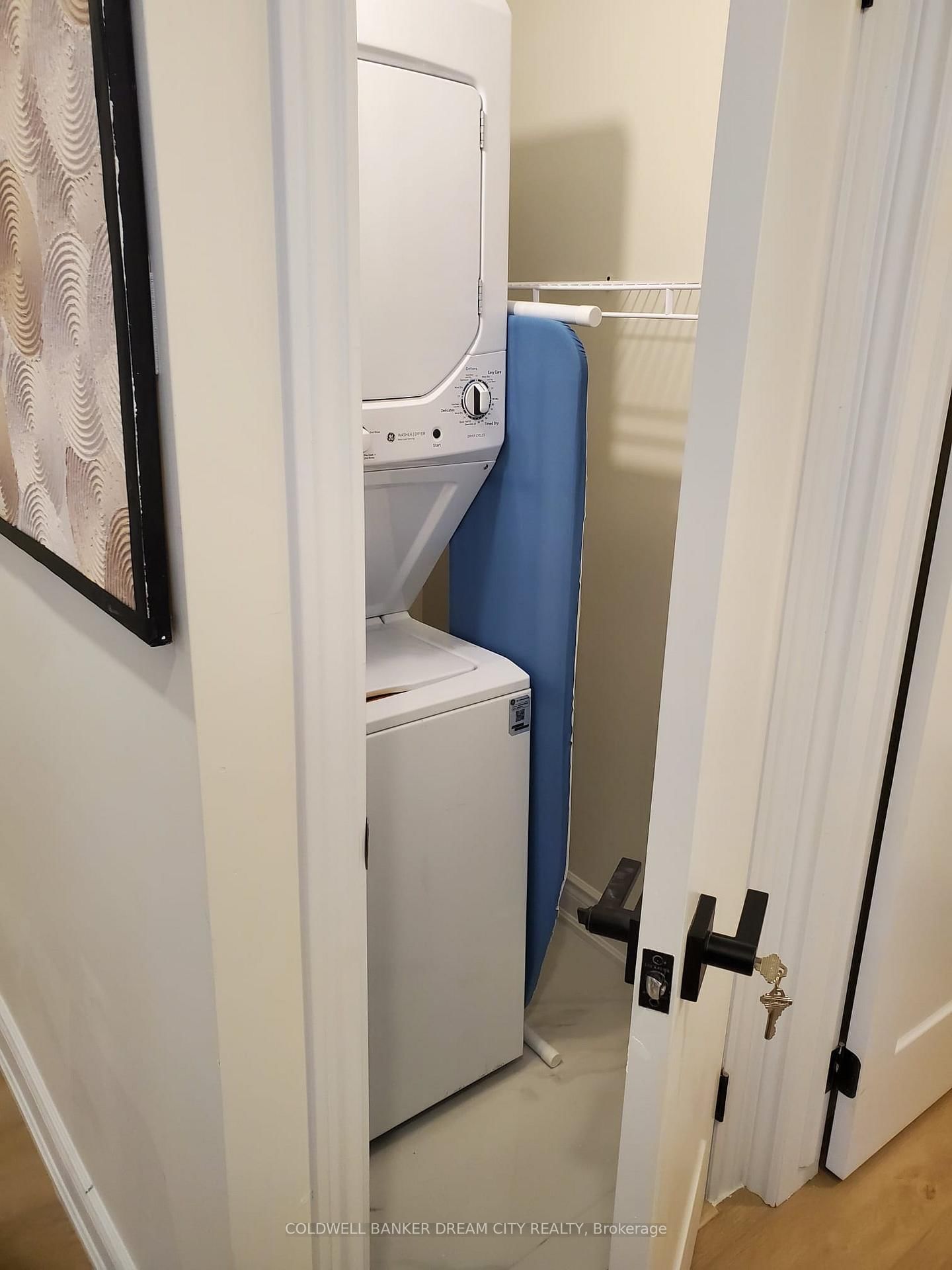 Detached House for lease at (BSMT)-1488 Kitchen Court, Milton, Ontario, L9E 1Y8 - Walker - MLS: W12981790