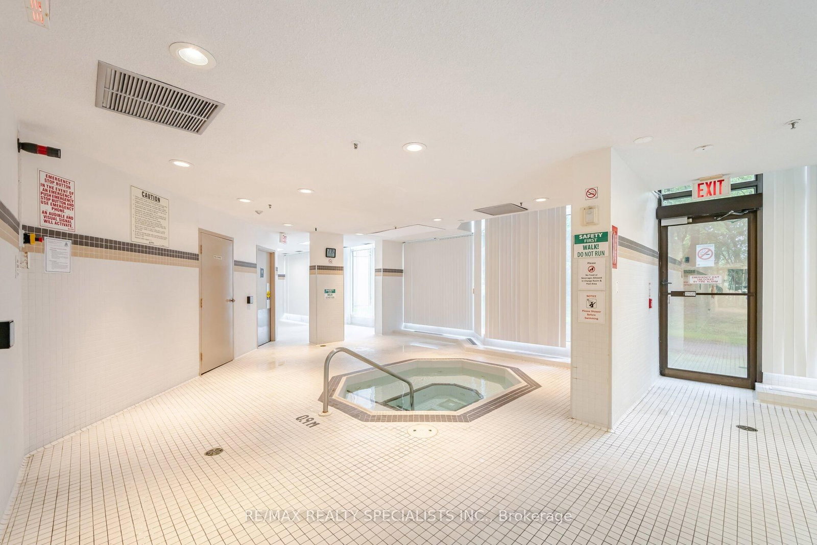 1 Rowntree Road, Unit 611 - Photo 41