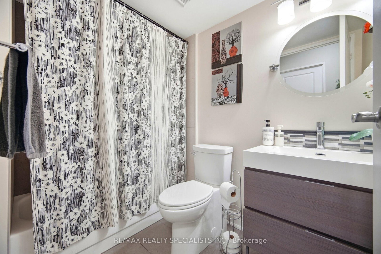 1 Rowntree Road, Unit 611 - Photo 8