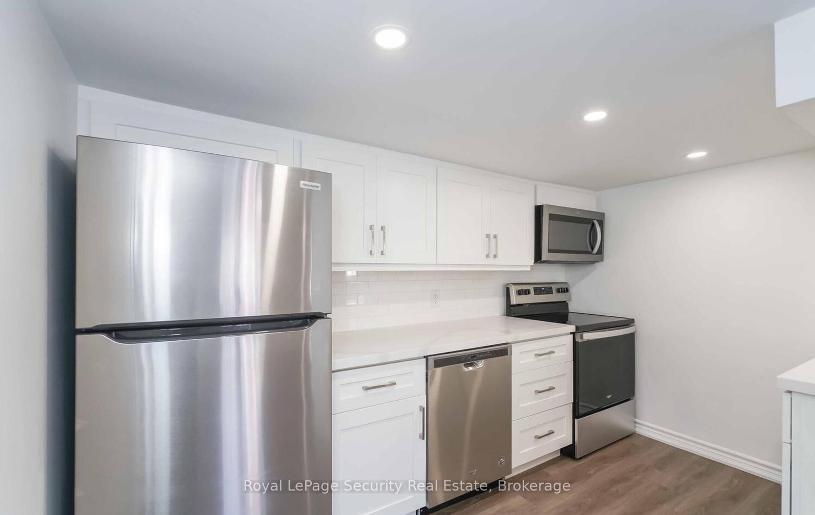 Semi-Detached House for lease at 5-92 Twelfth Street, Toronto, Ontario, M8V 3H1 - New Toronto - MLS: W12981848