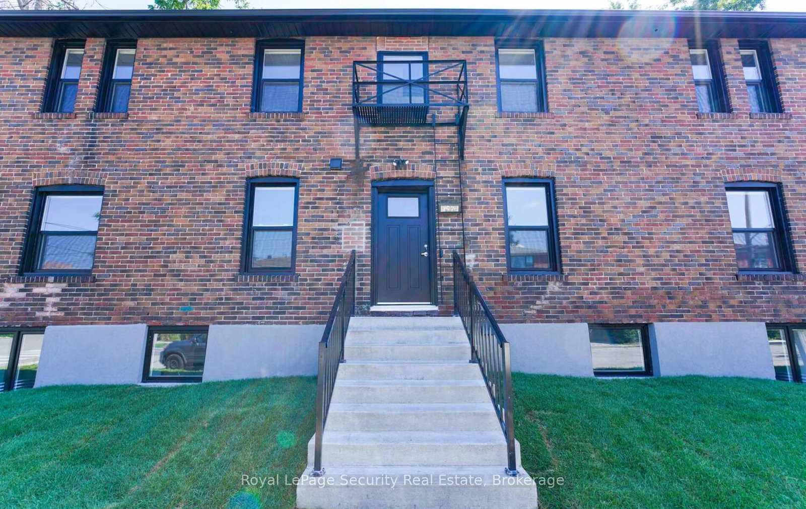 92 Twelfth Street, Unit 5 - Photo 2