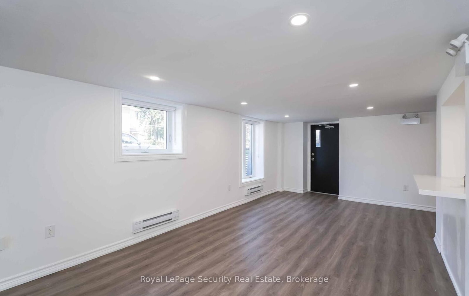 Semi-Detached House for lease at 5-92 Twelfth Street, Toronto, Ontario, M8V 3H1 - New Toronto - MLS: W12981848
