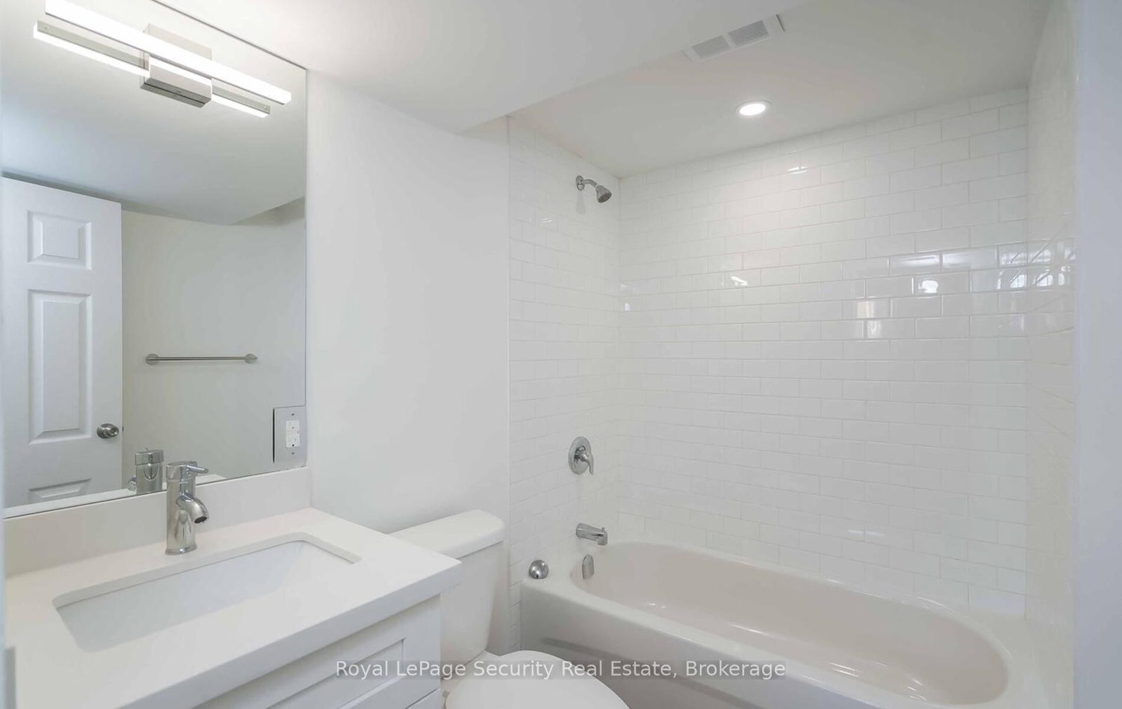 Semi-Detached House for lease at 5-92 Twelfth Street, Toronto, Ontario, M8V 3H1 - New Toronto - MLS: W12981848