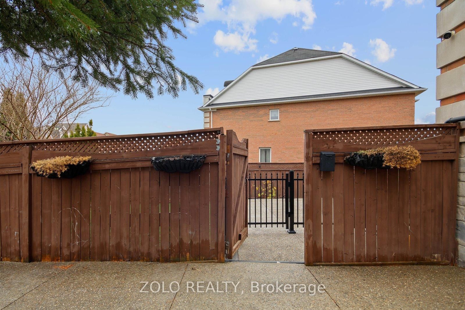 Detached House for lease at 16 Sergio Marchi (Lower) Street, Toronto, Ontario, M3L 0B7 - Downsview-Roding-CFB - MLS: W12981930