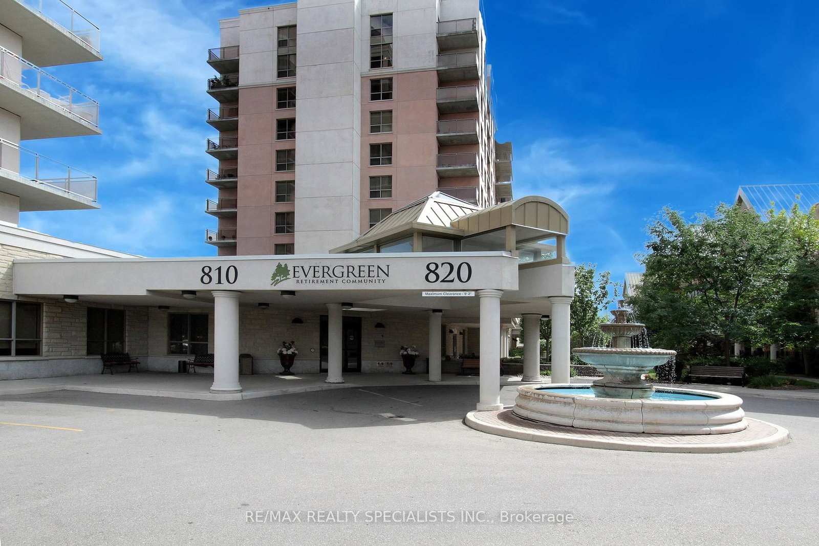 810 Scollard Court, Unit 809 - Photo 2