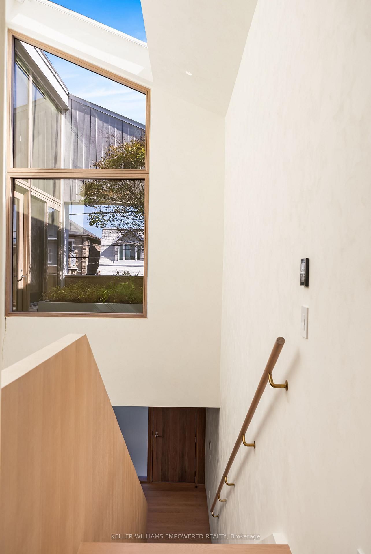 722 Lansdowne Avenue, Unit 1 - Photo 14