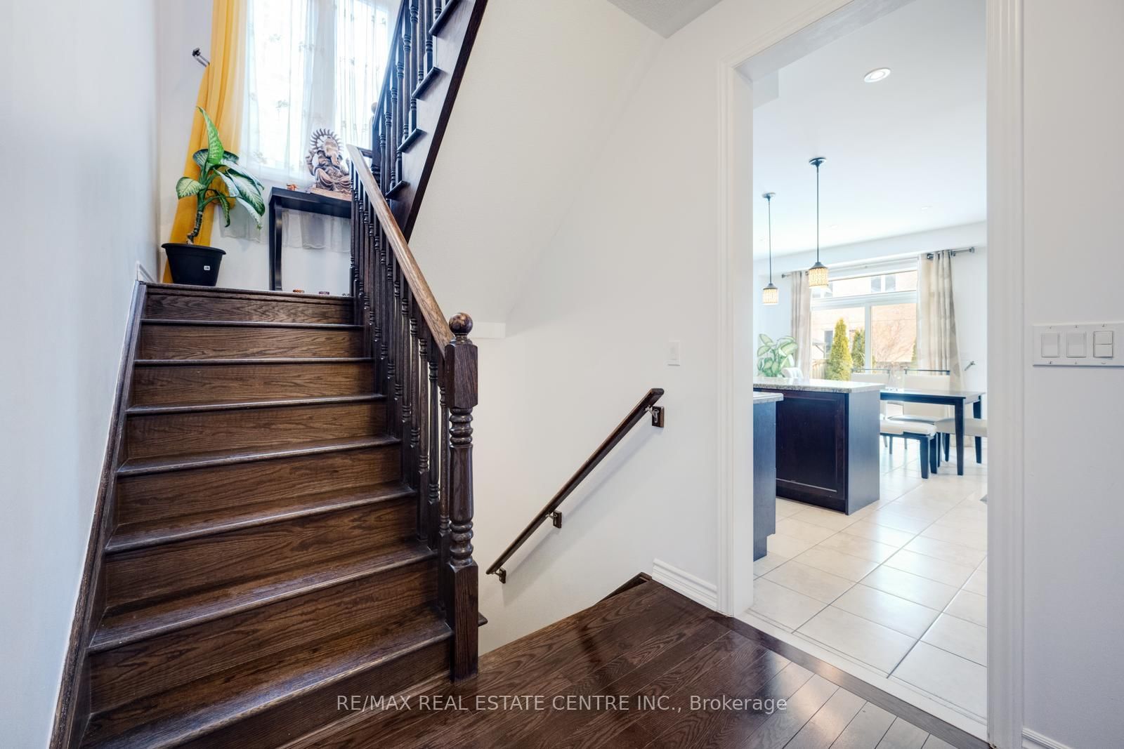 Detached House for sale at 19 Mediterranean Crescent, Brampton, Ontario, N9V 3X6 - Bram West - MLS: W12982008