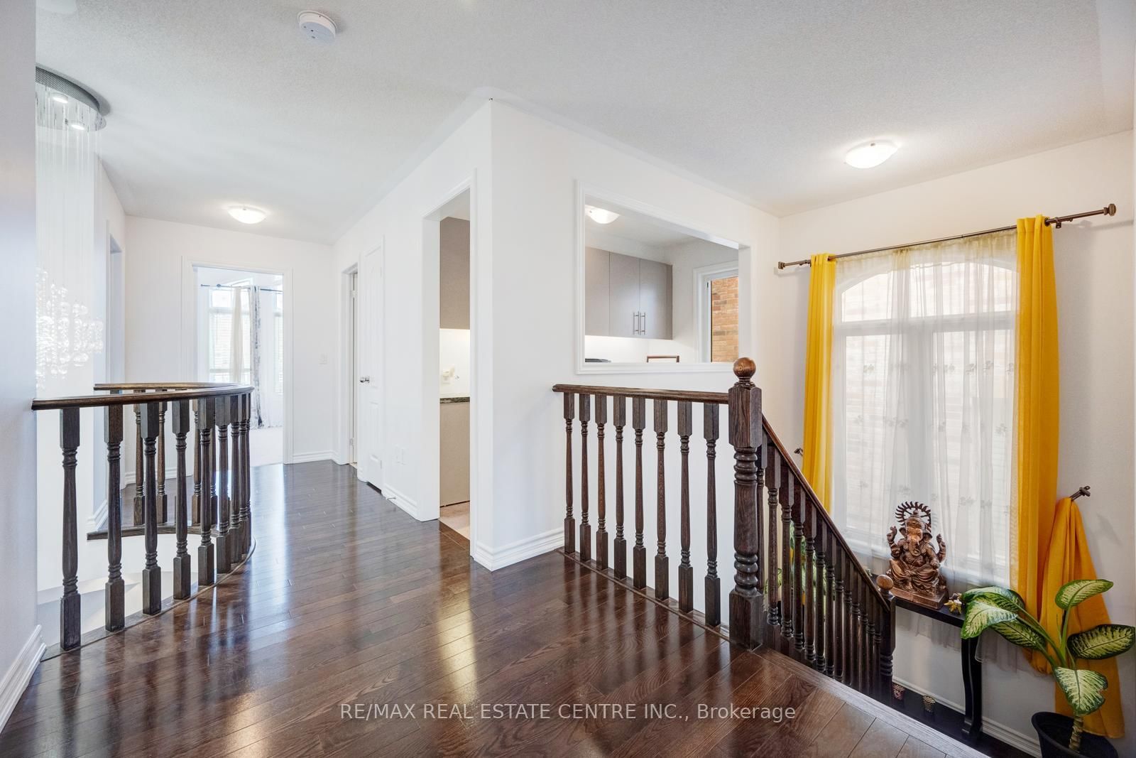 Detached House for sale at 19 Mediterranean Crescent, Brampton, Ontario, N9V 3X6 - Bram West - MLS: W12982008