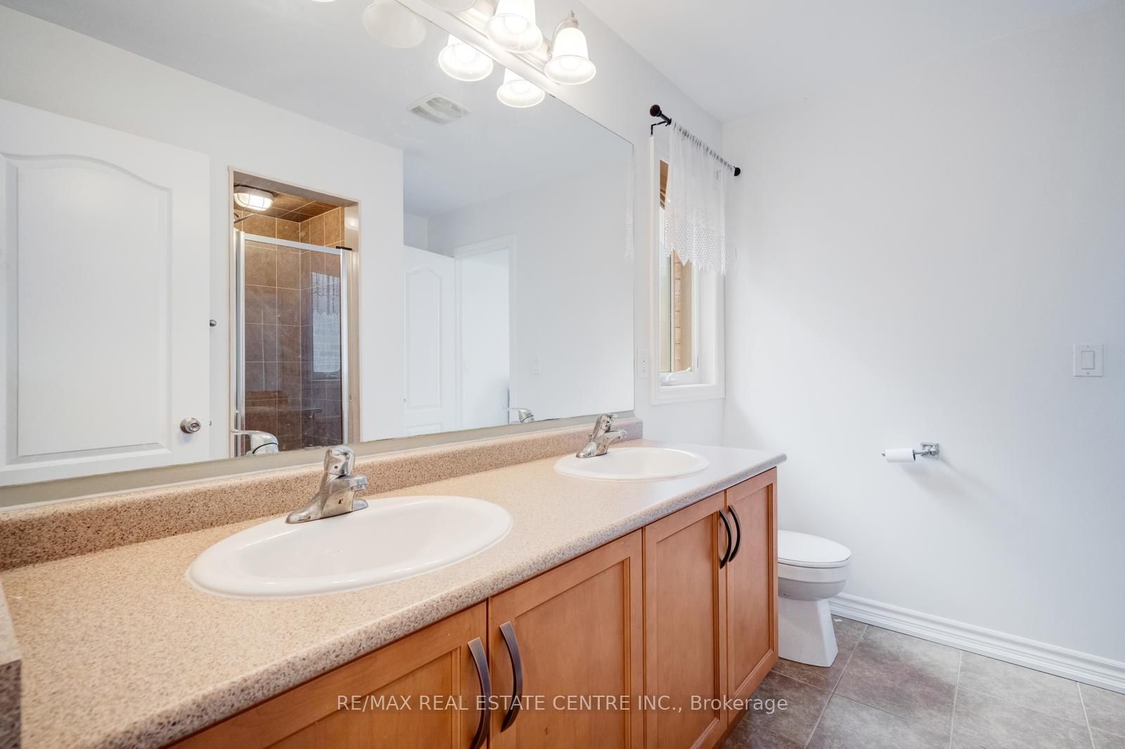 Detached House for sale at 19 Mediterranean Crescent, Brampton, Ontario, N9V 3X6 - Bram West - MLS: W12982008