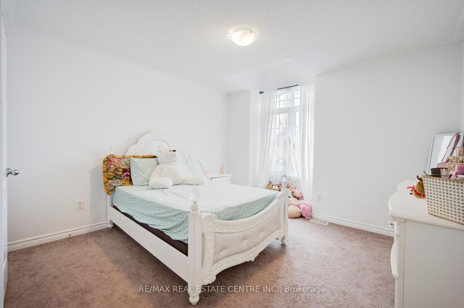 Detached House for sale at 19 Mediterranean Crescent, Brampton, Ontario, N9V 3X6 - Bram West - MLS: W12982008