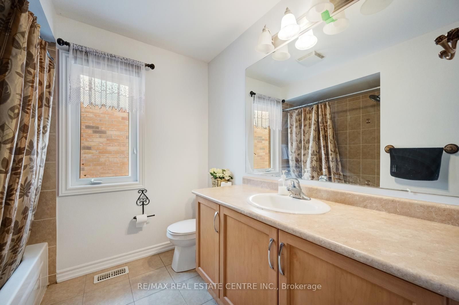 Detached House for sale at 19 Mediterranean Crescent, Brampton, Ontario, N9V 3X6 - Bram West - MLS: W12982008