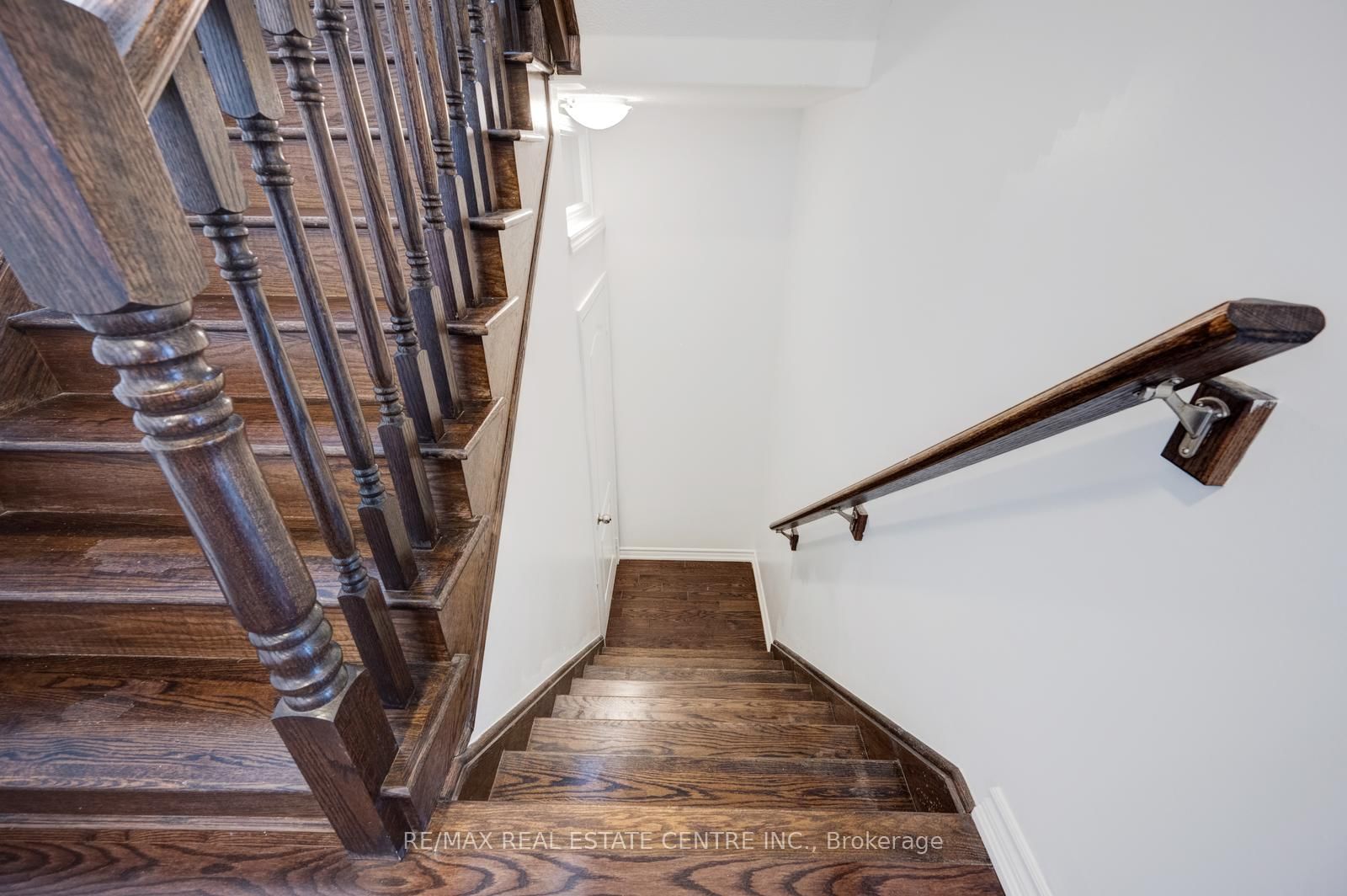 Detached House for sale at 19 Mediterranean Crescent, Brampton, Ontario, N9V 3X6 - Bram West - MLS: W12982008