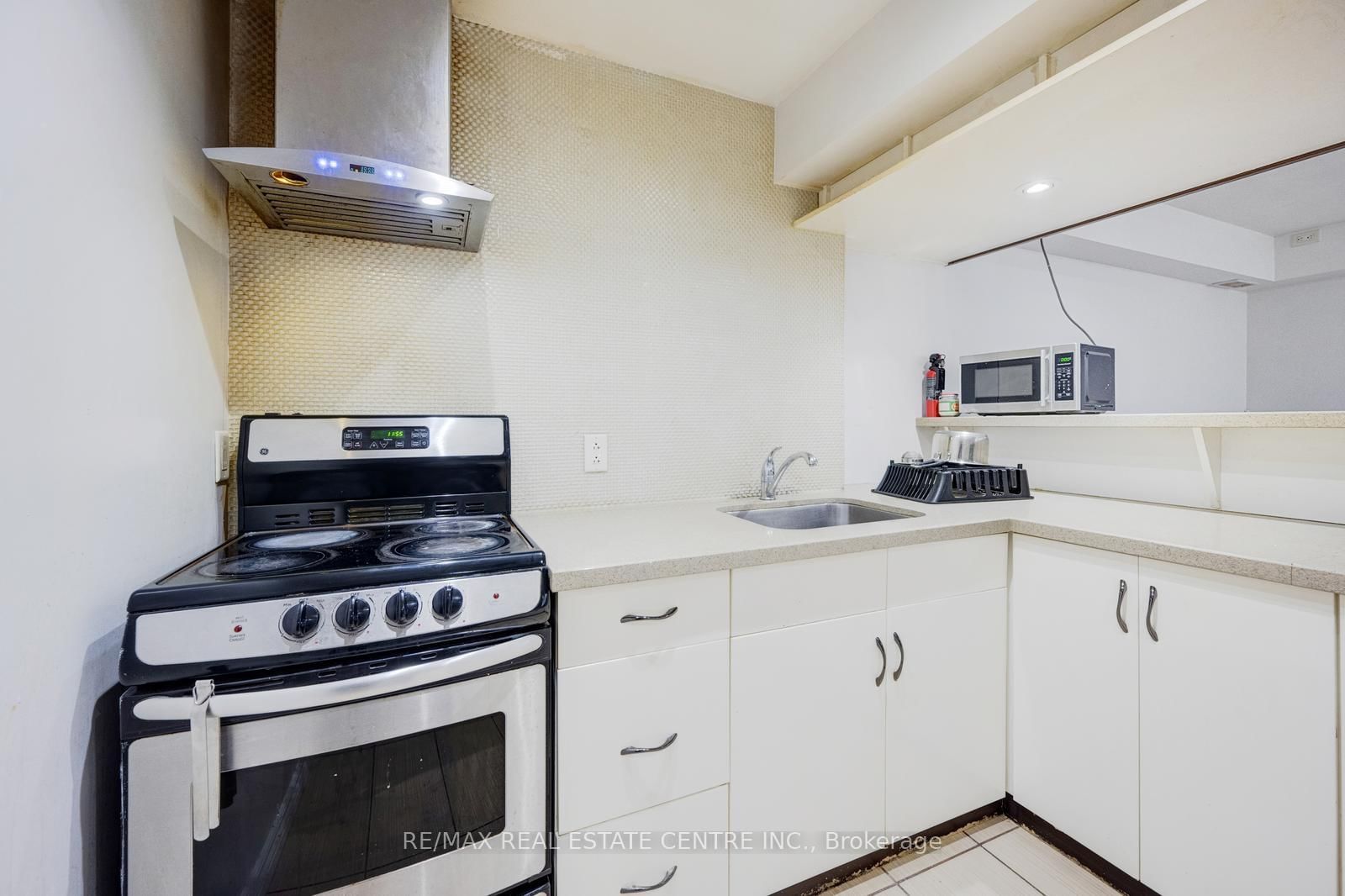 Detached House for sale at 19 Mediterranean Crescent, Brampton, Ontario, N9V 3X6 - Bram West - MLS: W12982008