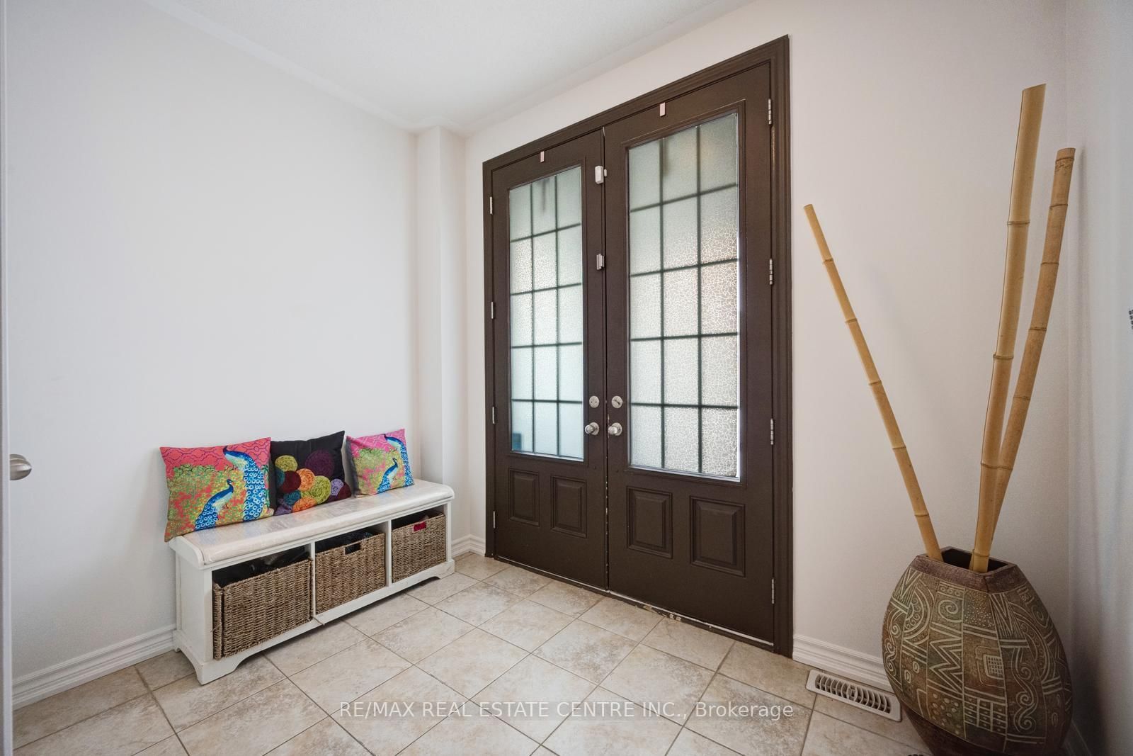 Detached House for sale at 19 Mediterranean Crescent, Brampton, Ontario, N9V 3X6 - Bram West - MLS: W12982008