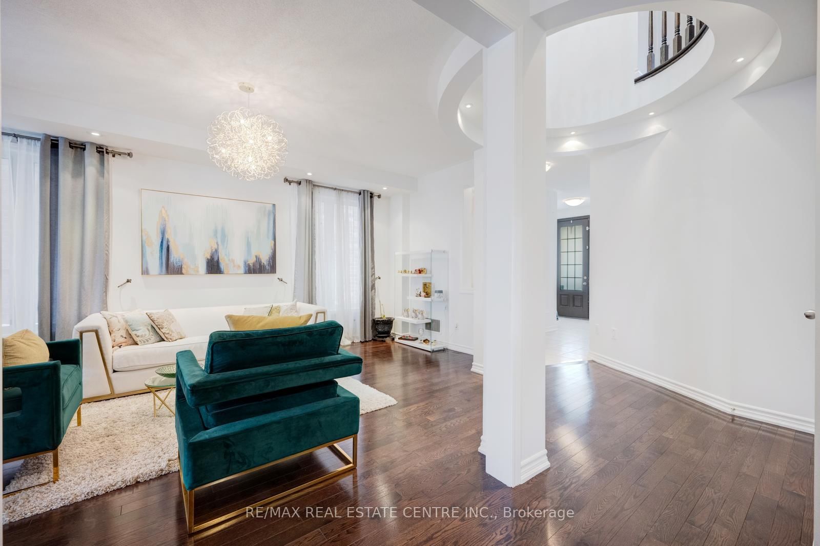 Detached House for sale at 19 Mediterranean Crescent, Brampton, Ontario, N9V 3X6 - Bram West - MLS: W12982008