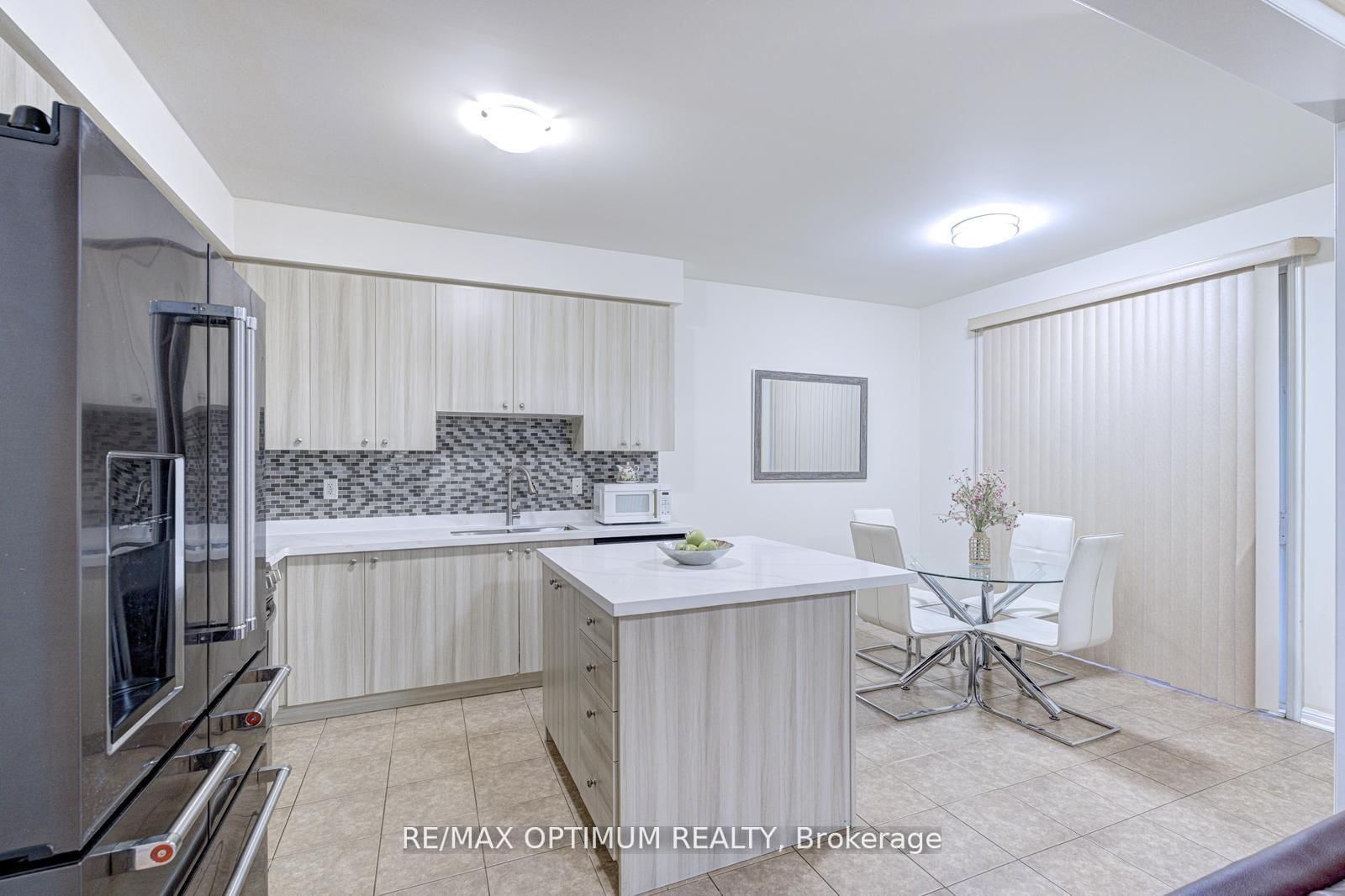 Detached House for sale at 233 Lockwood Road, Brampton, Ontario, L6Y 4Y1 - Fletcher's West - MLS: W12982124