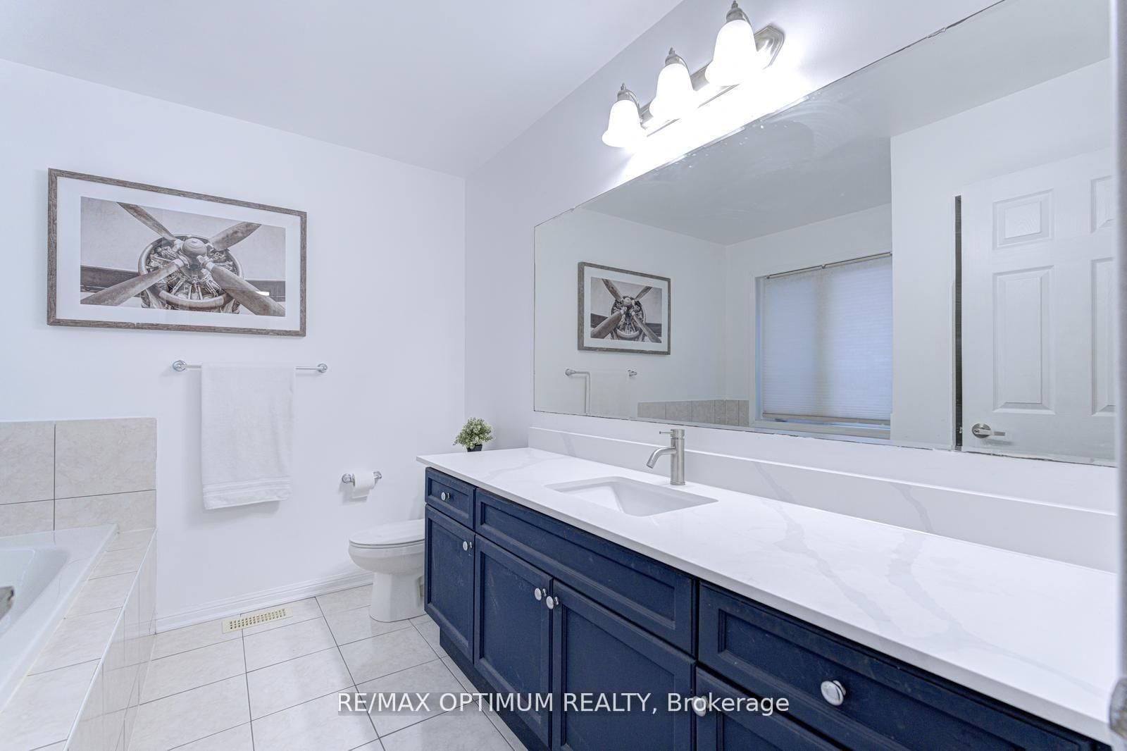 Detached House for sale at 233 Lockwood Road, Brampton, Ontario, L6Y 4Y1 - Fletcher's West - MLS: W12982124