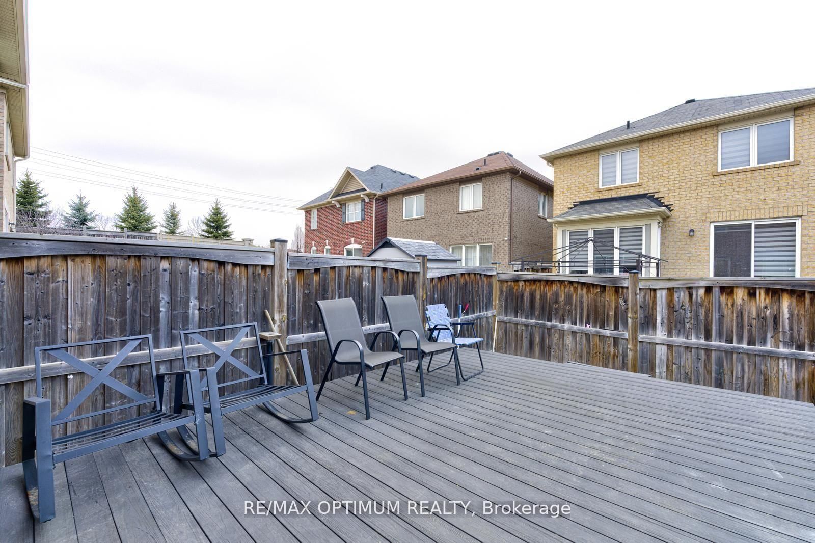 Detached House for sale at 233 Lockwood Road, Brampton, Ontario, L6Y 4Y1 - Fletcher's West - MLS: W12982124