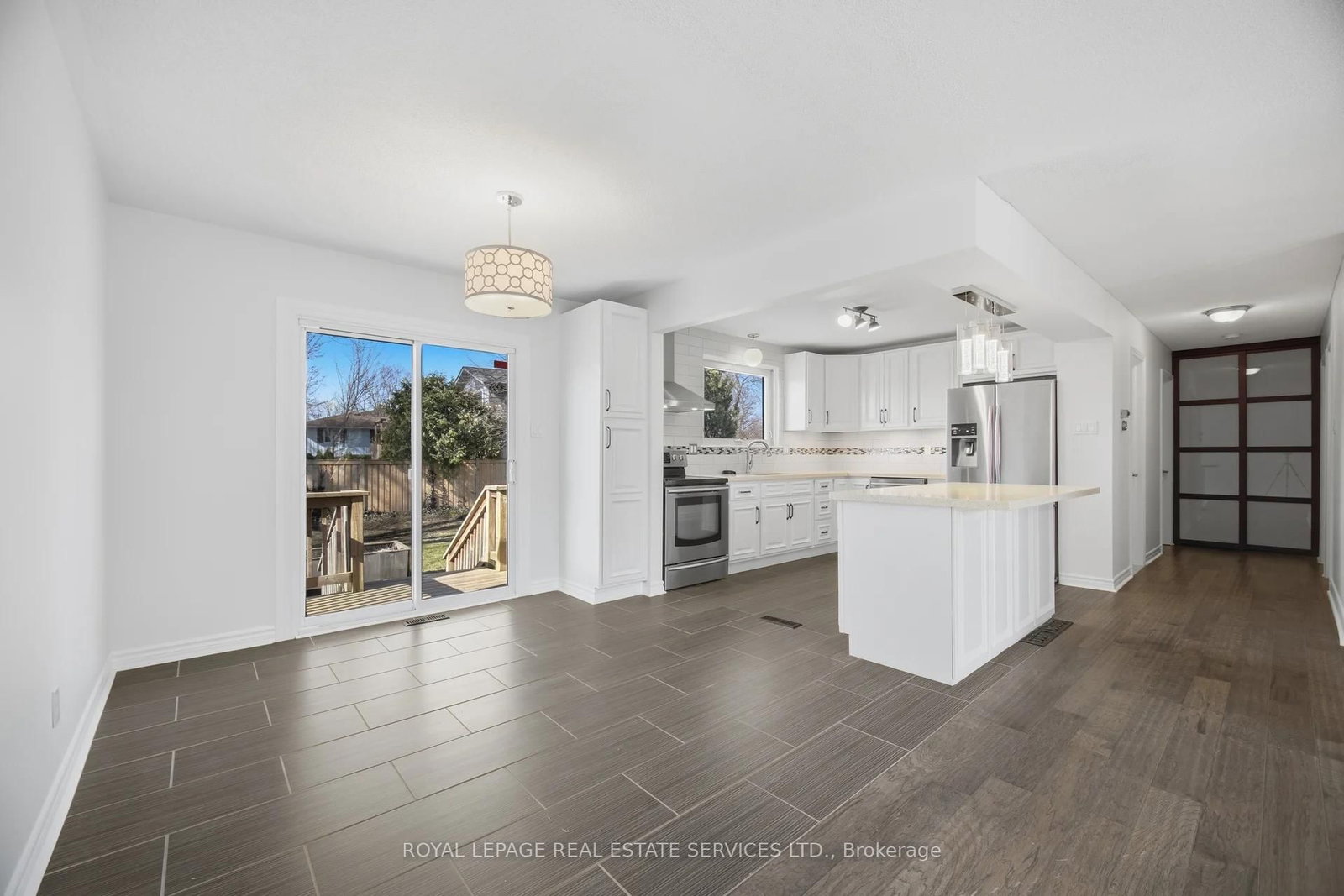 Detached House for sale at 142 Osborne Crescent, Oakville, Ontario, L6M 1G1 - College Park - MLS: W12982136