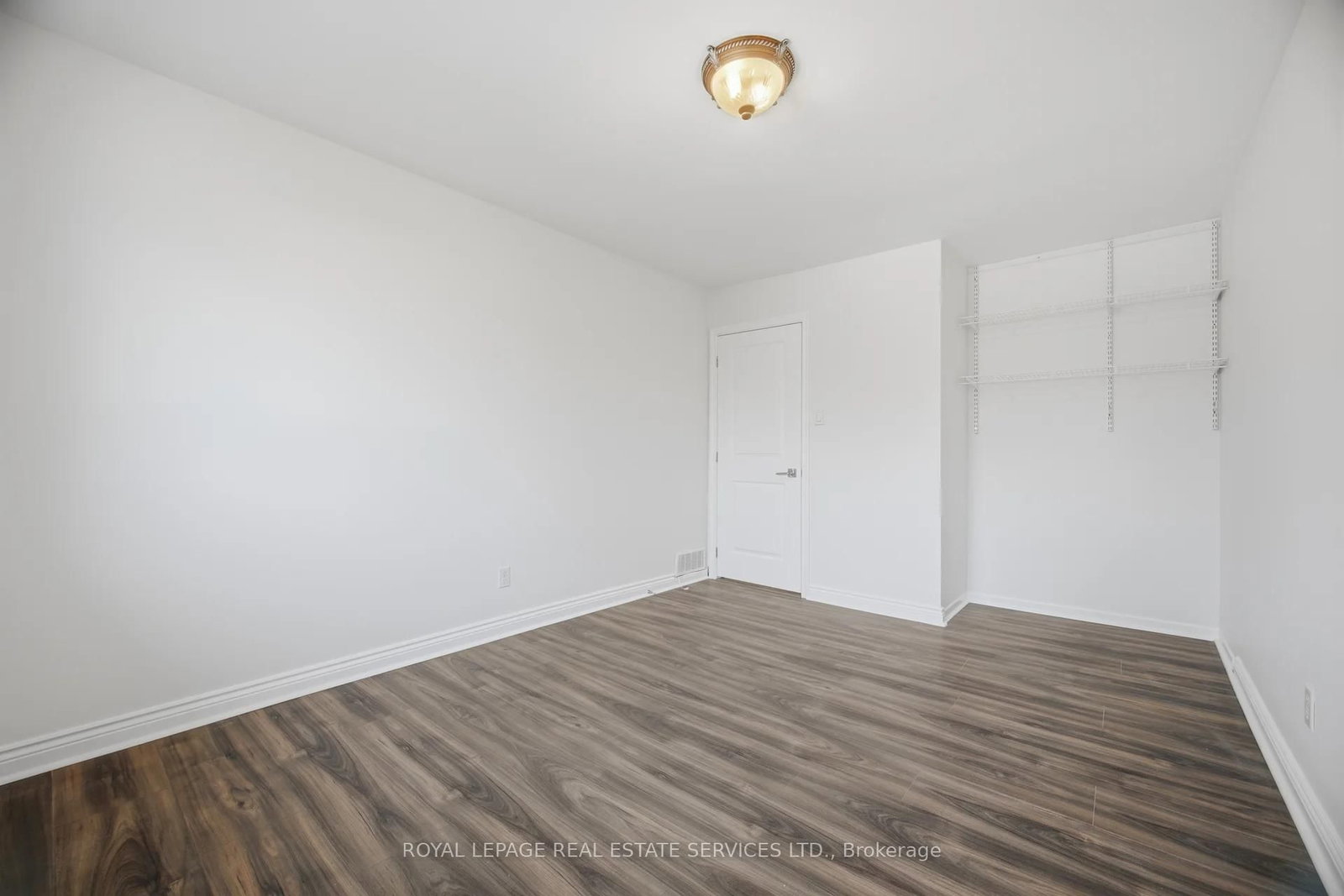 Detached House for sale at 142 Osborne Crescent, Oakville, Ontario, L6M 1G1 - College Park - MLS: W12982136