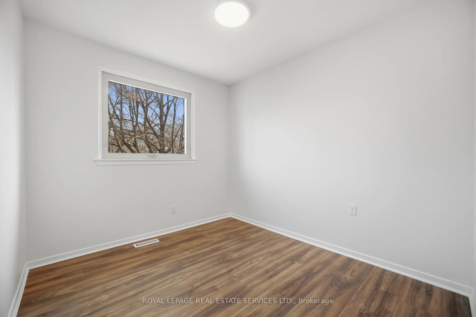 Detached House for sale at 142 Osborne Crescent, Oakville, Ontario, L6M 1G1 - College Park - MLS: W12982136