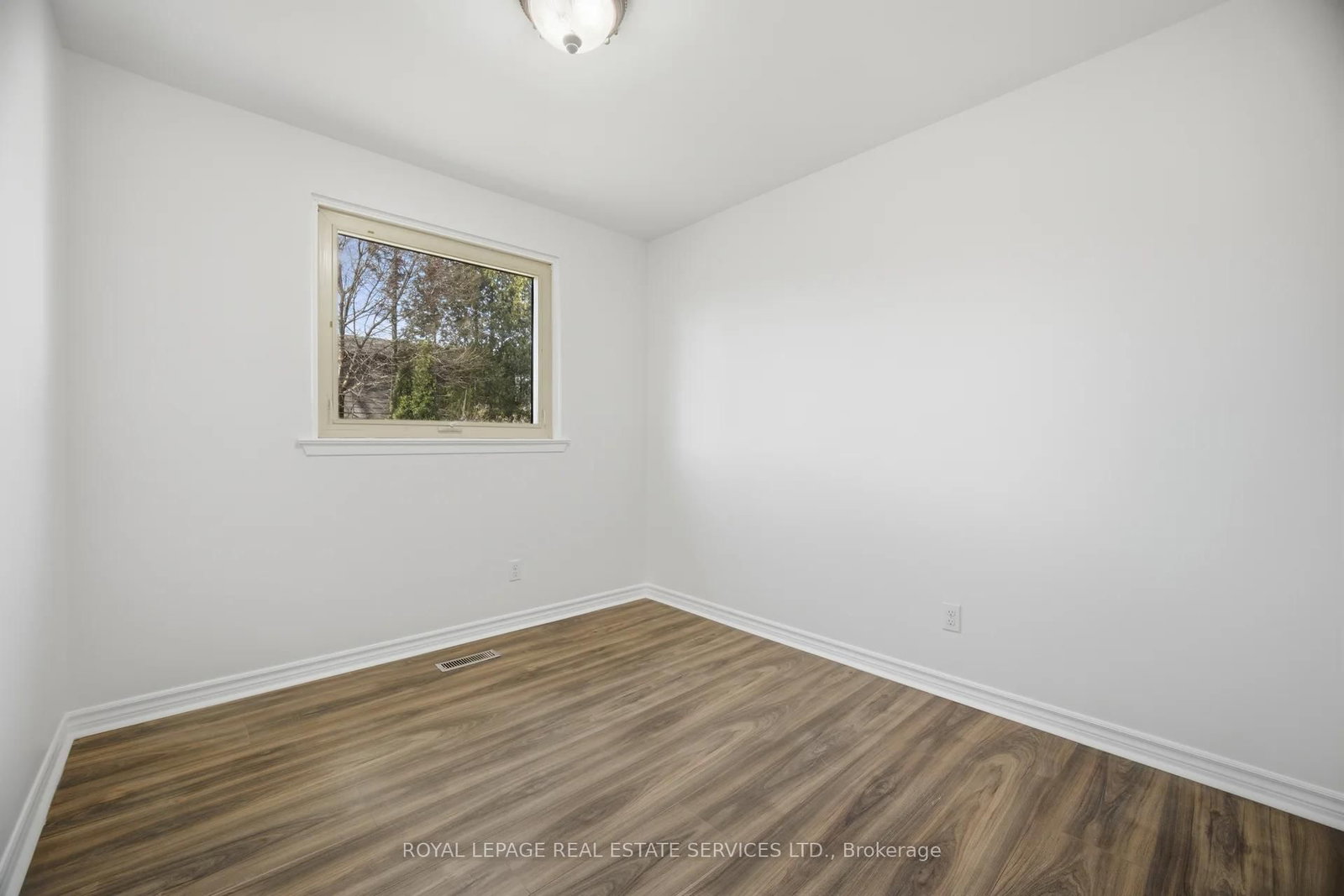 Detached House for sale at 142 Osborne Crescent, Oakville, Ontario, L6M 1G1 - College Park - MLS: W12982136