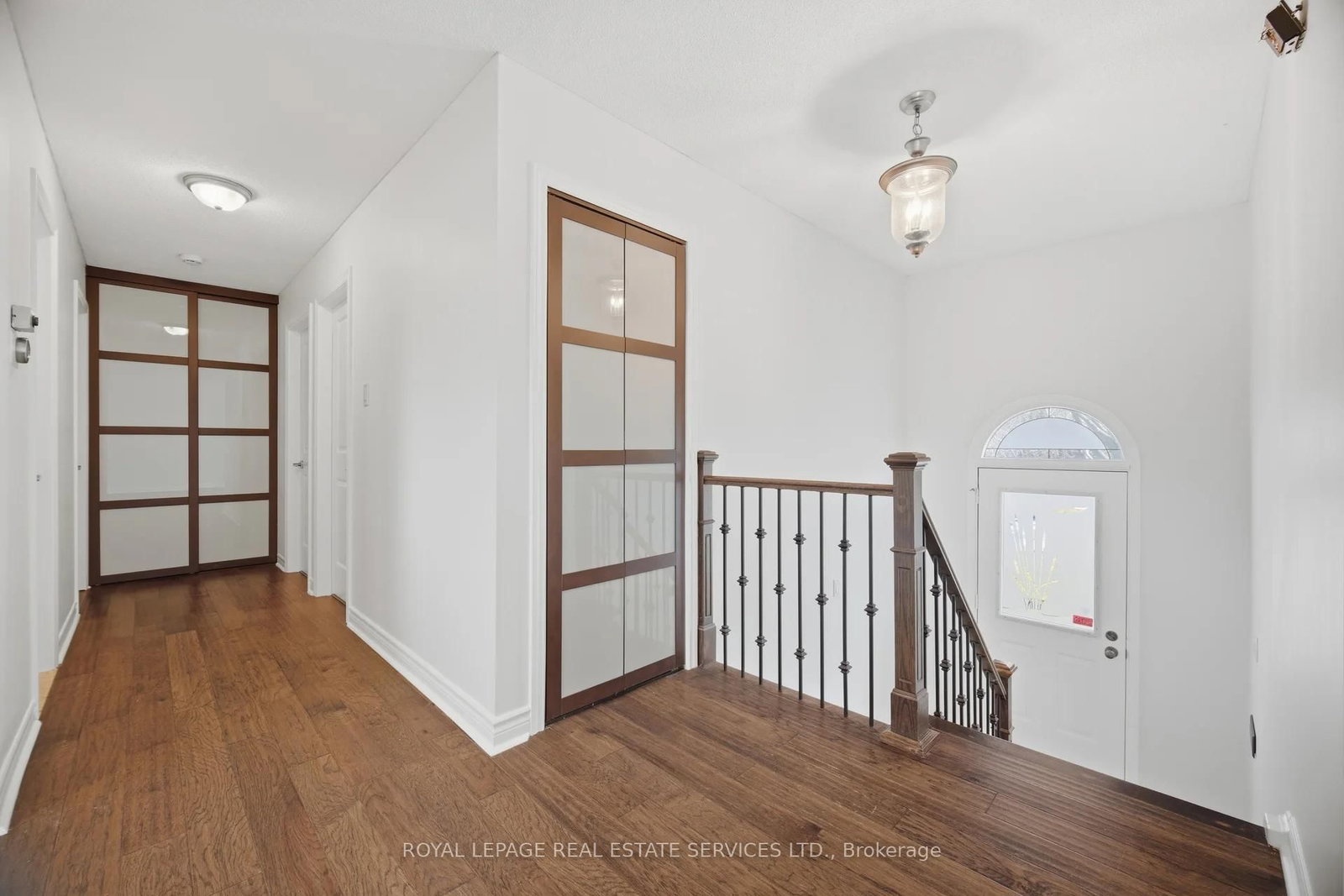 Detached House for sale at 142 Osborne Crescent, Oakville, Ontario, L6M 1G1 - College Park - MLS: W12982136