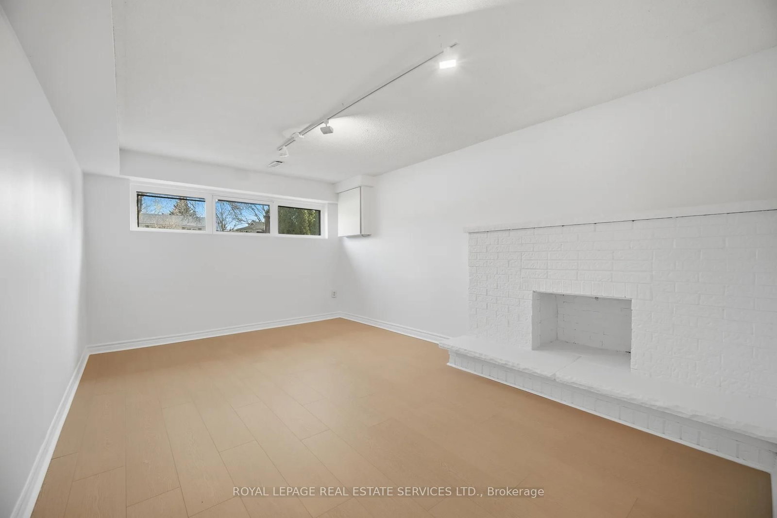 Detached House for sale at 142 Osborne Crescent, Oakville, Ontario, L6M 1G1 - College Park - MLS: W12982136