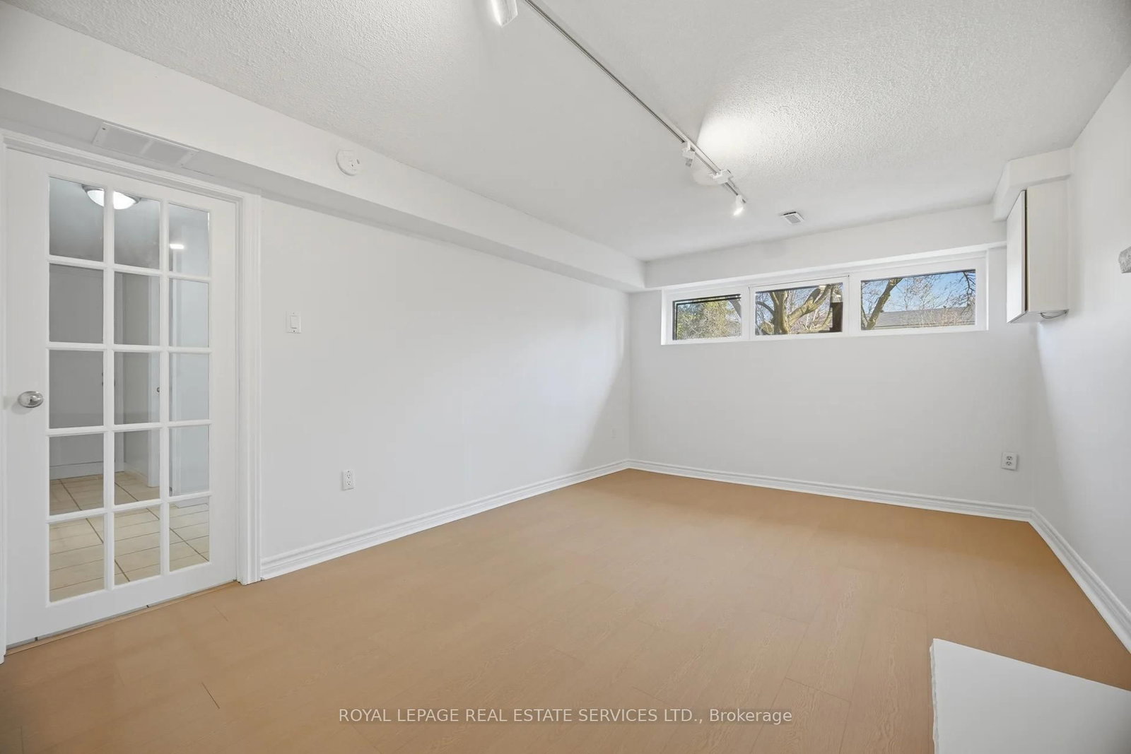 Detached House for sale at 142 Osborne Crescent, Oakville, Ontario, L6M 1G1 - College Park - MLS: W12982136