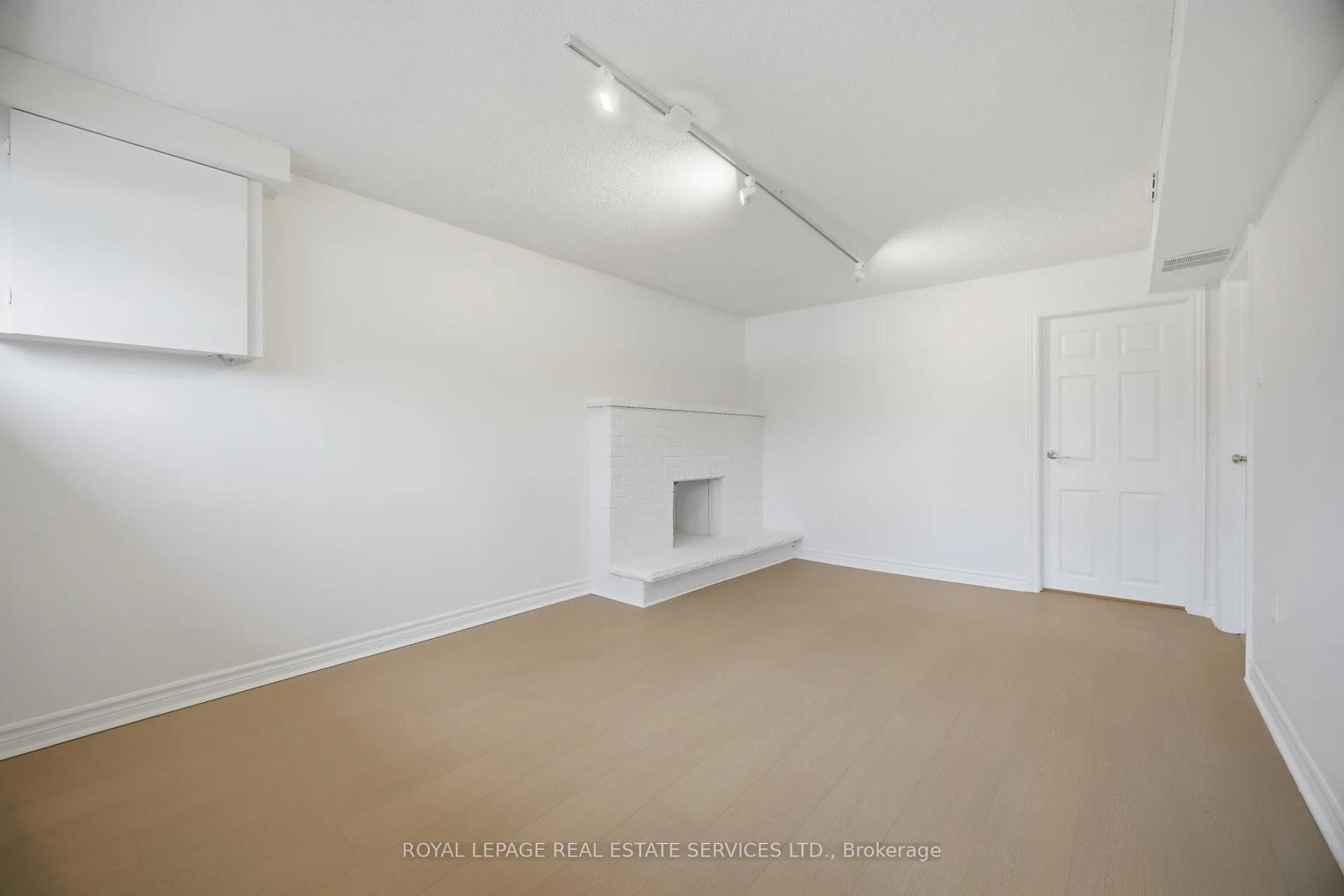 Detached House for sale at 142 Osborne Crescent, Oakville, Ontario, L6M 1G1 - College Park - MLS: W12982136