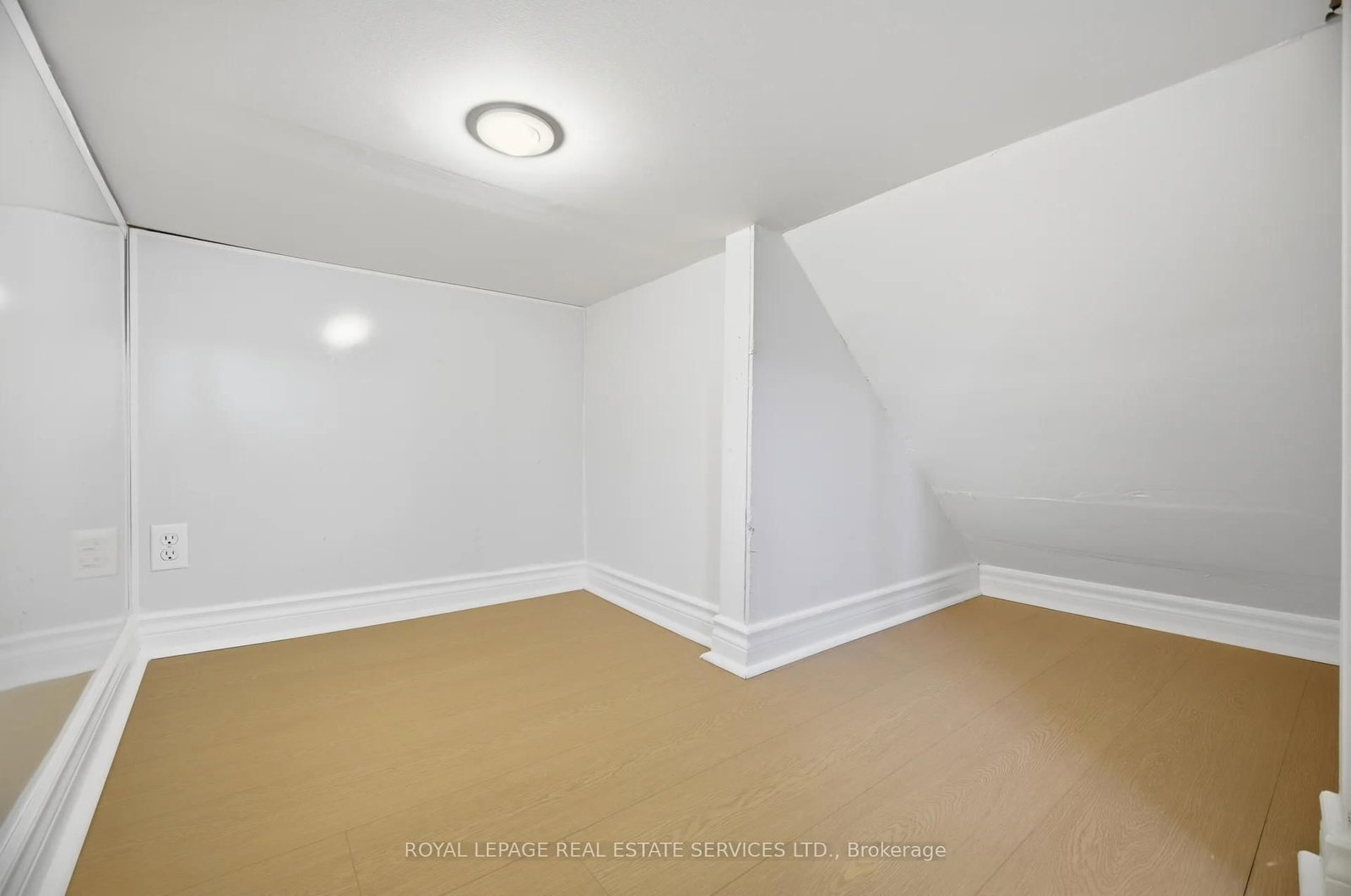 Detached House for sale at 142 Osborne Crescent, Oakville, Ontario, L6M 1G1 - College Park - MLS: W12982136