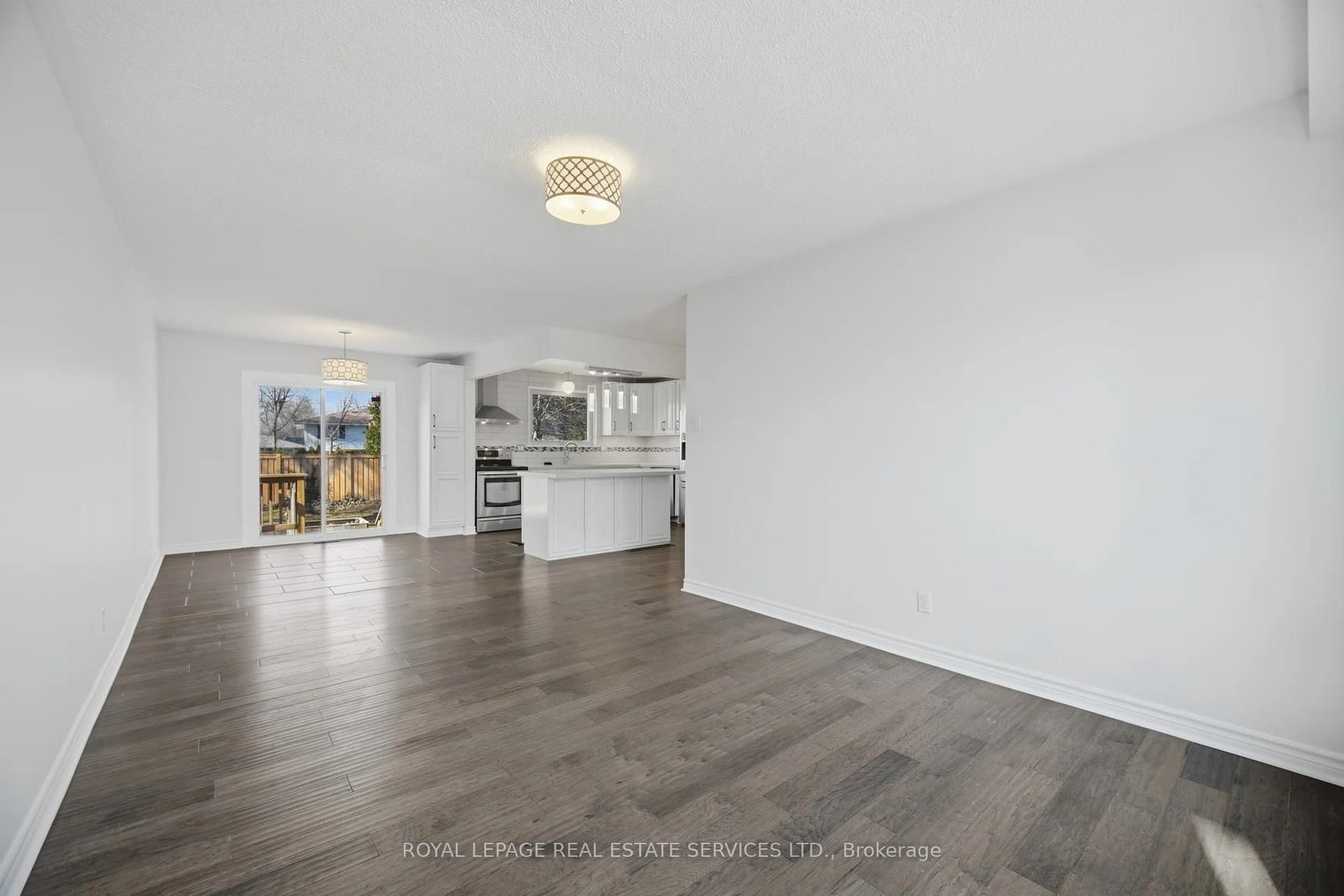 Detached House for sale at 142 Osborne Crescent, Oakville, Ontario, L6M 1G1 - College Park - MLS: W12982136