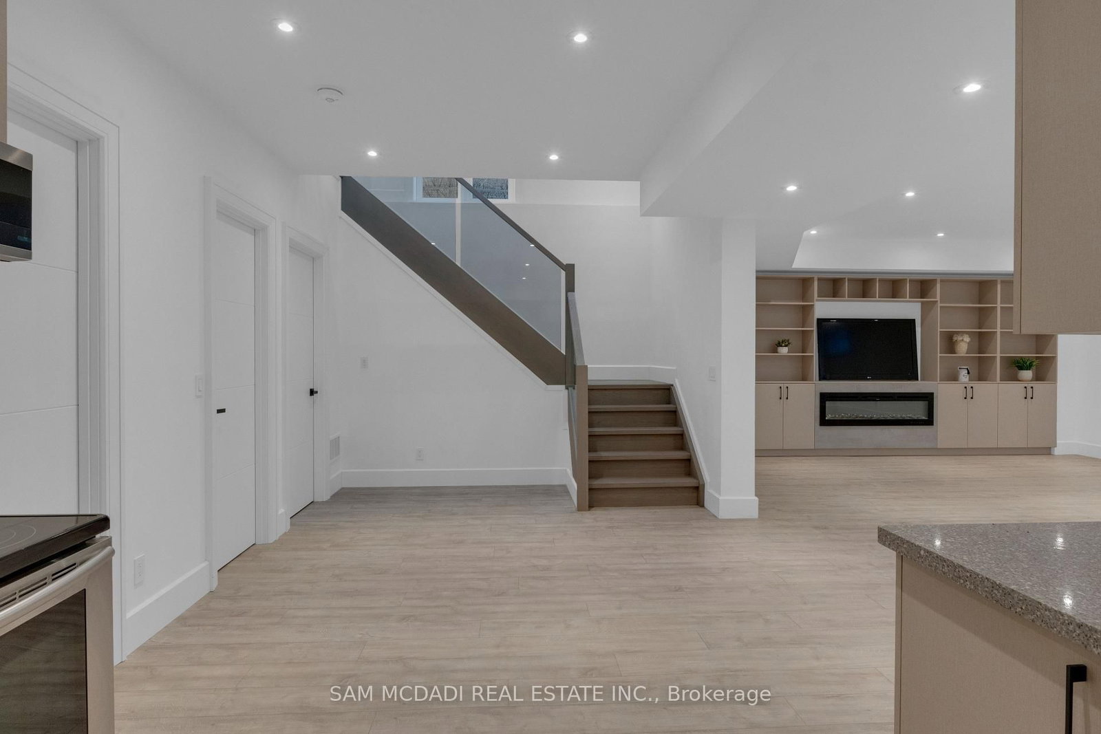 1050 Edgeleigh Avenue - Photo 28