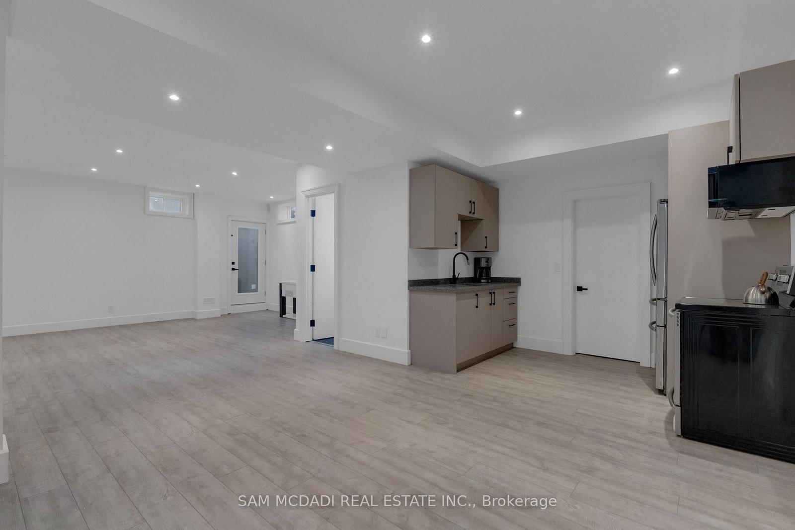 1050 Edgeleigh Avenue - Photo 29