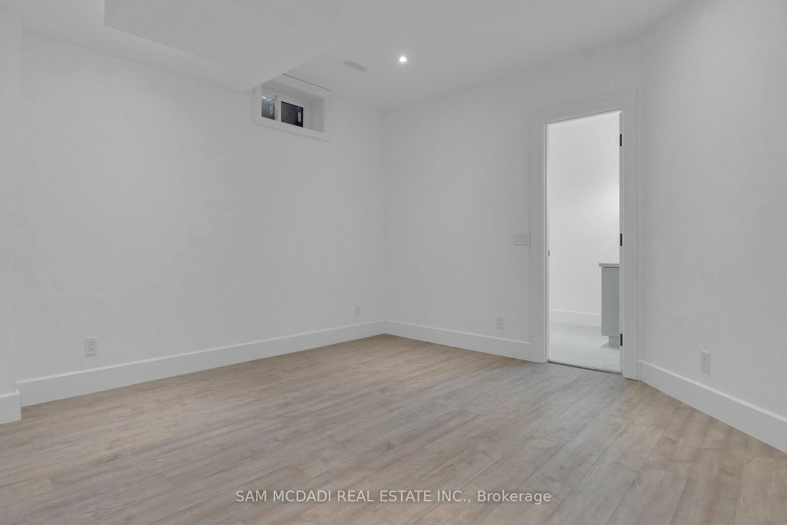 1050 Edgeleigh Avenue - Photo 35