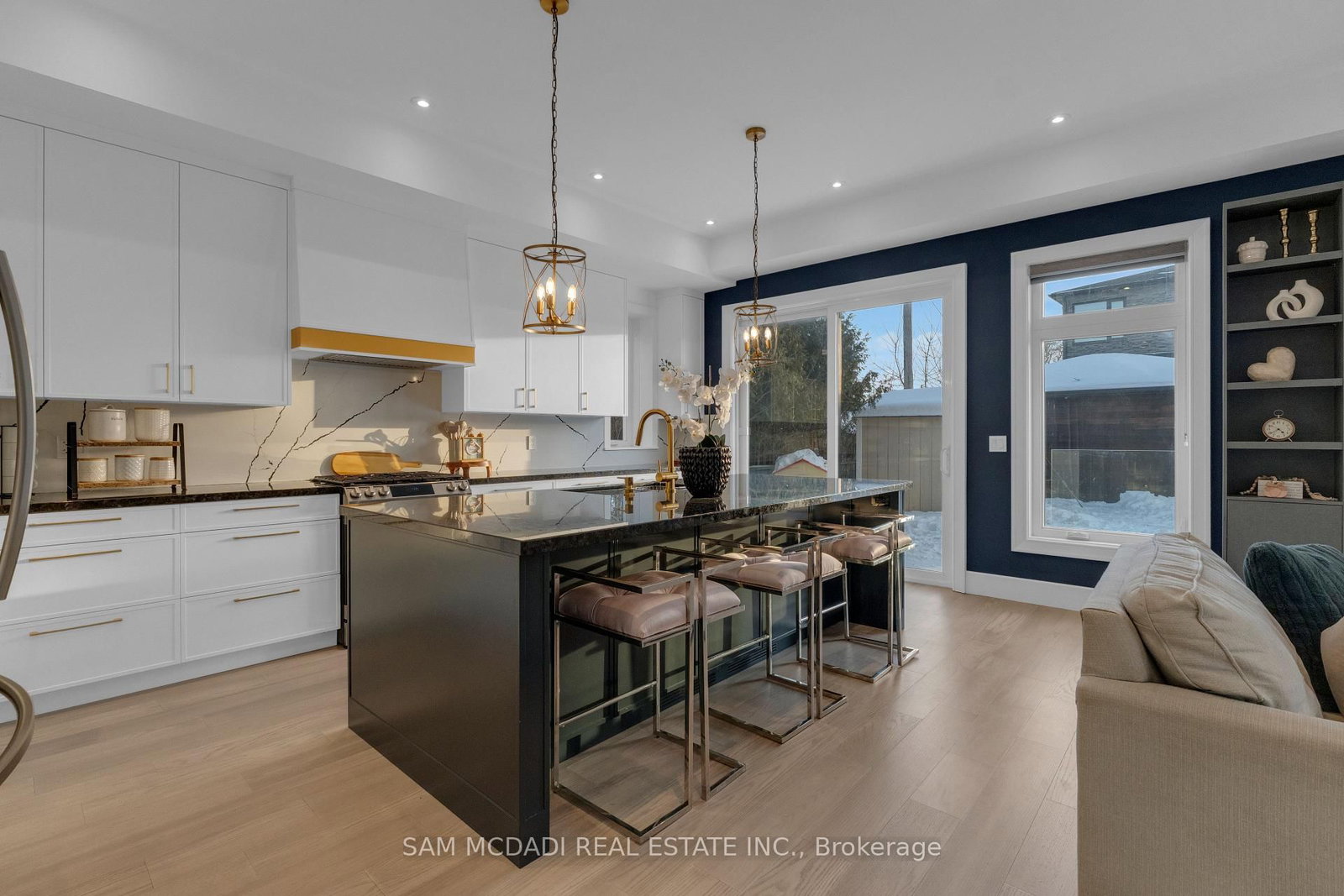 1050 Edgeleigh Avenue - Photo 4