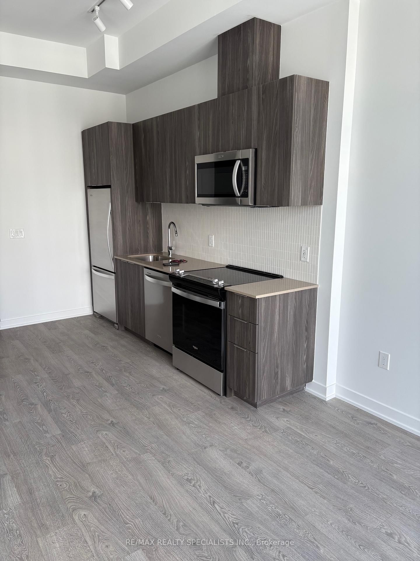 750 Whitlock Avenue, Unit 809 - Photo 3