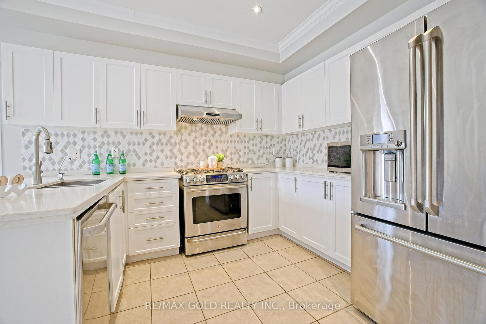 Detached House for sale at 16 Cottontail Road, Brampton, Ontario, L7A 3R3 - Fletcher's Meadow - MLS: W12982380