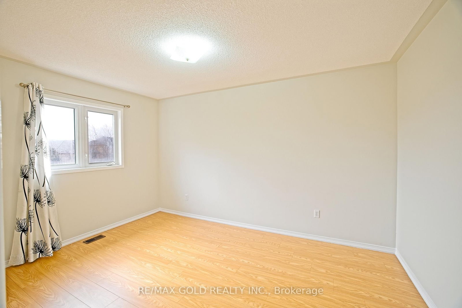 Detached House for sale at 16 Cottontail Road, Brampton, Ontario, L7A 3R3 - Fletcher's Meadow - MLS: W12982380