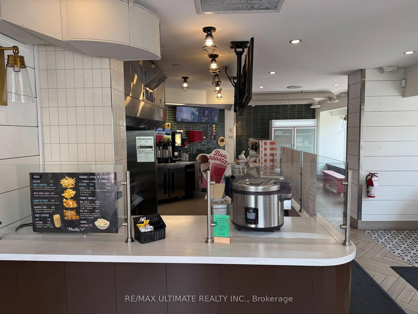 213 Queen Street S - Photo 5